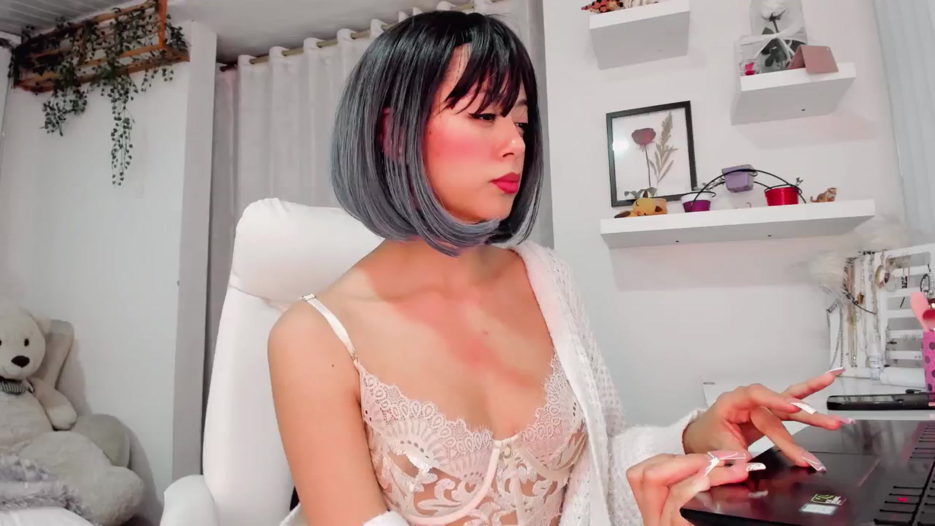Gallery image thumbnail from AngelicRossy's myfreecams stream on, 08/29/2024, 24:54 image 15 of 20