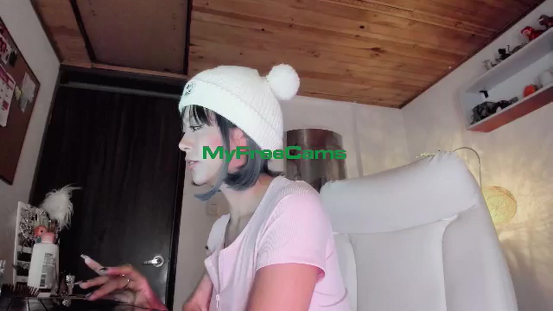 Gallery image thumbnail from AngelicRossy's myfreecams stream on, 10/11/2024, 02:36 image 3 of 20
