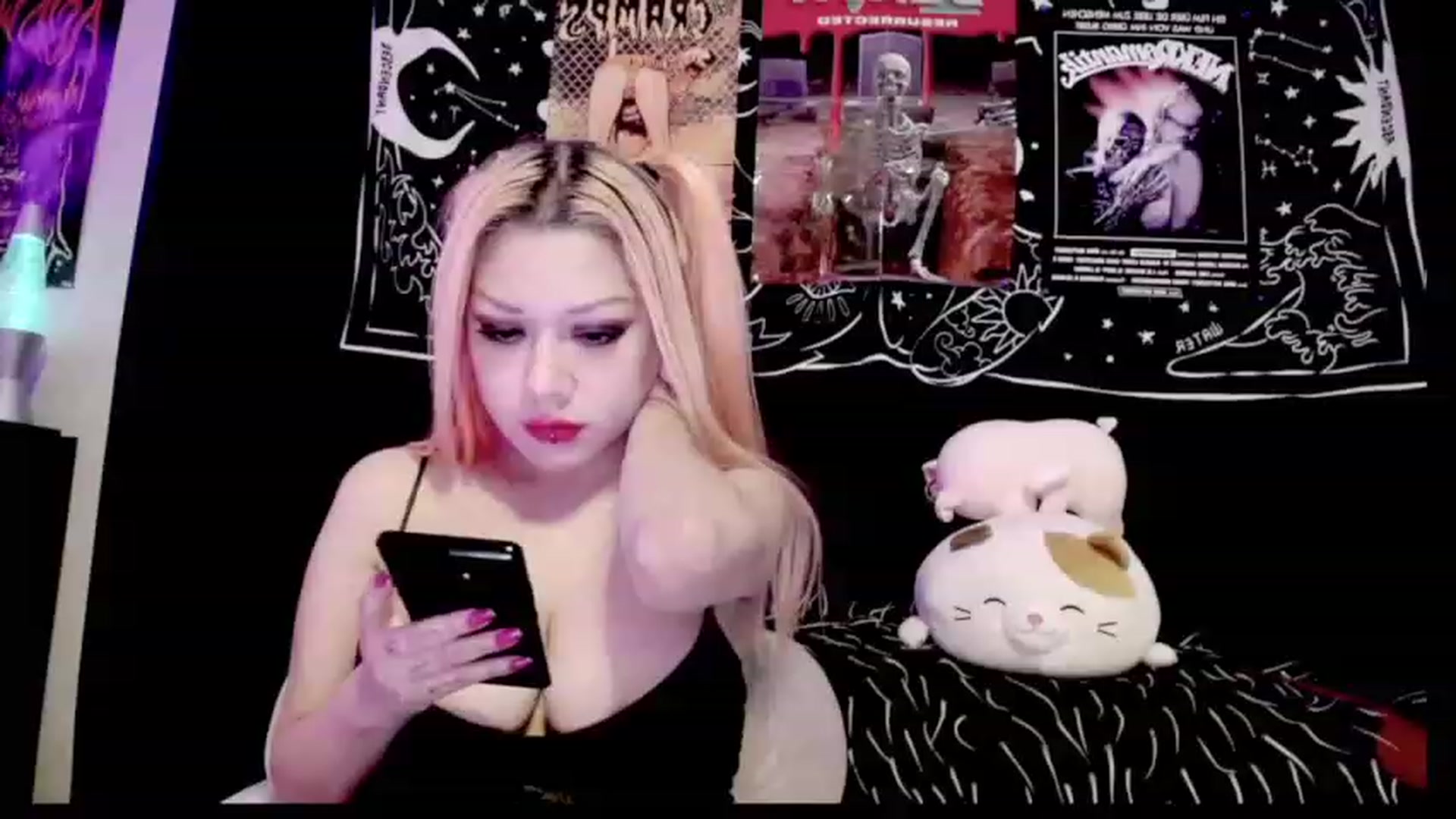 Gallery image thumbnail from AngelicaPckls's myfreecams stream on, 12/25/2022, 09:33 image 10 of 20