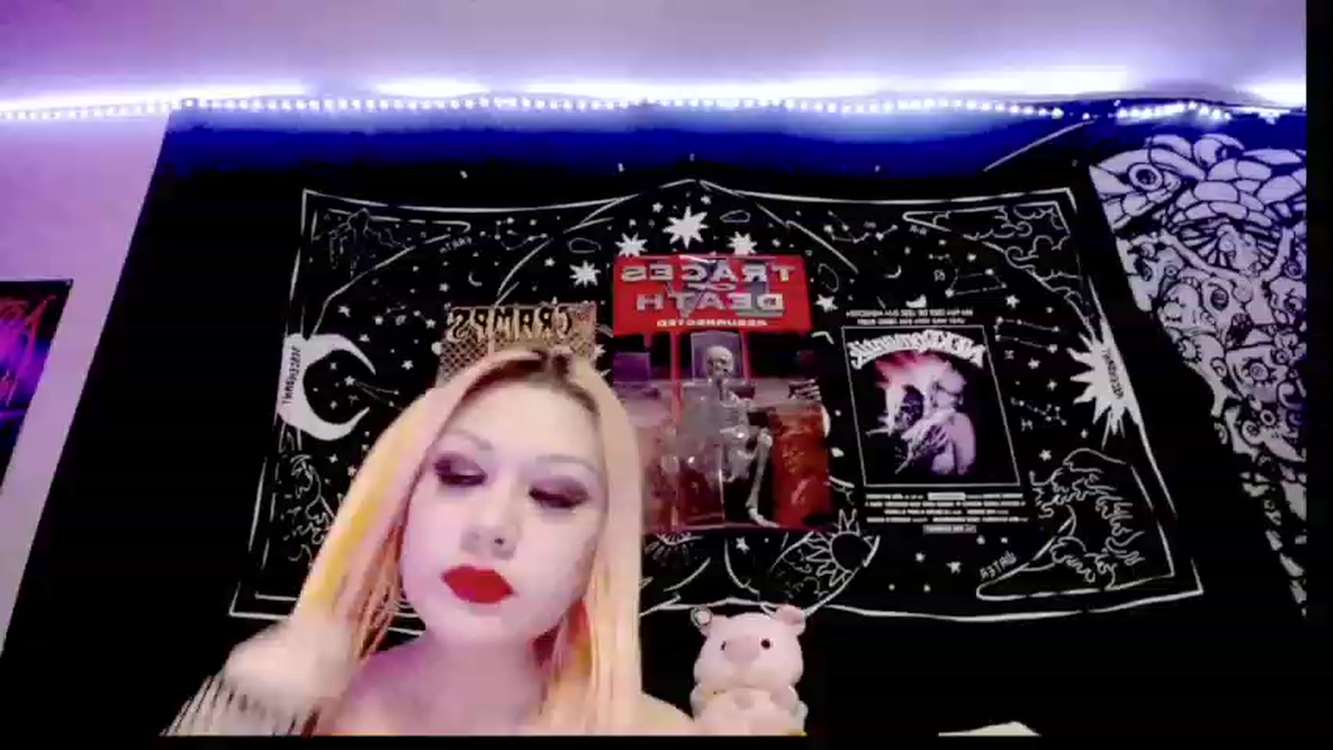Gallery image thumbnail from AngelicaPckls's myfreecams stream on, 12/25/2022, 23:26 image 9 of 20