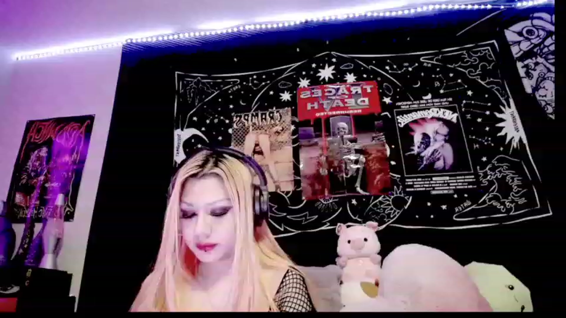 Gallery image thumbnail from AngelicaPckls's myfreecams stream on, 12/26/2022, 05:31 image 20 of 20