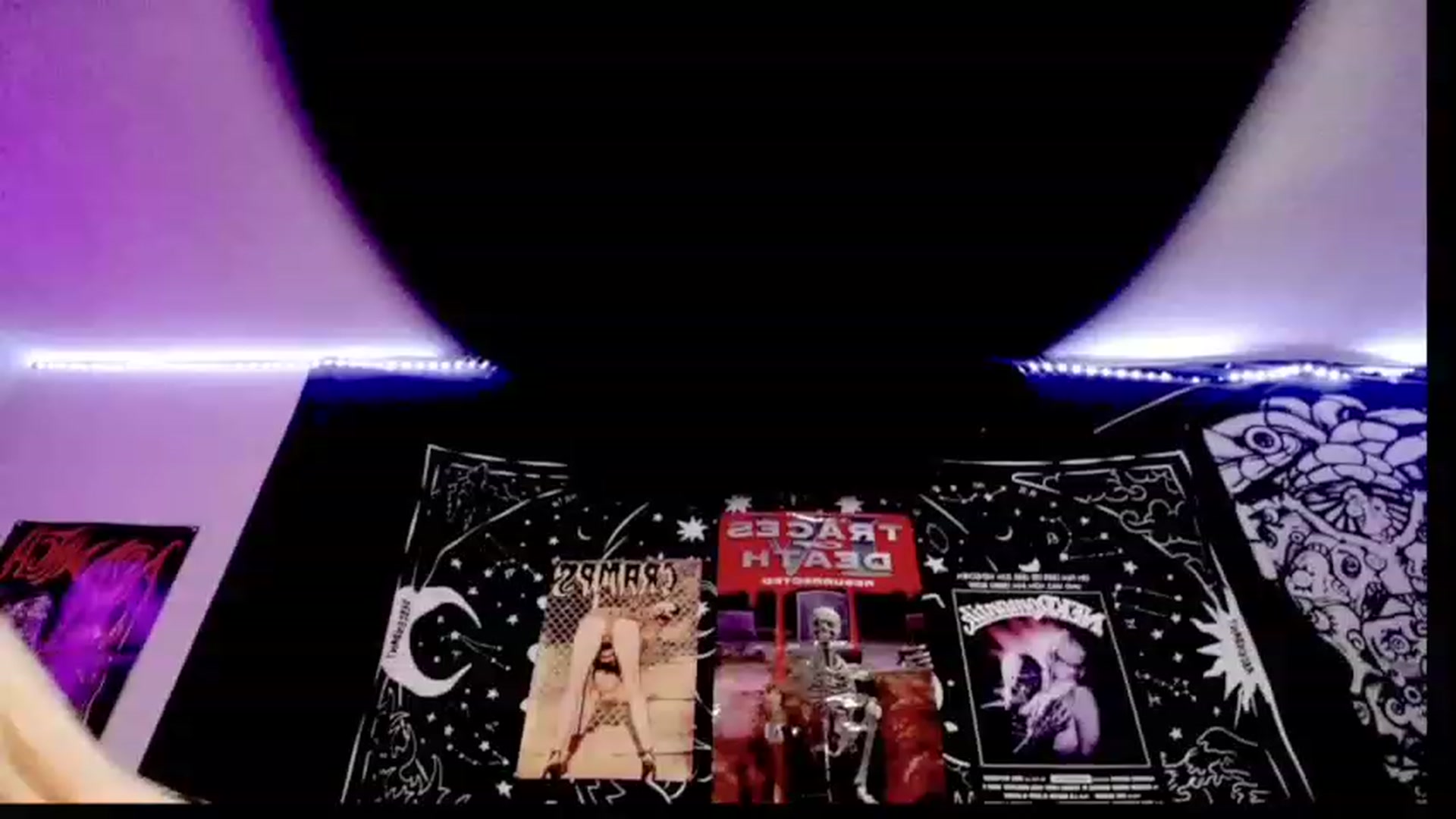 Gallery image thumbnail from AngelicaPckls's myfreecams stream on, 12/28/2022, 01:57 image 7 of 20