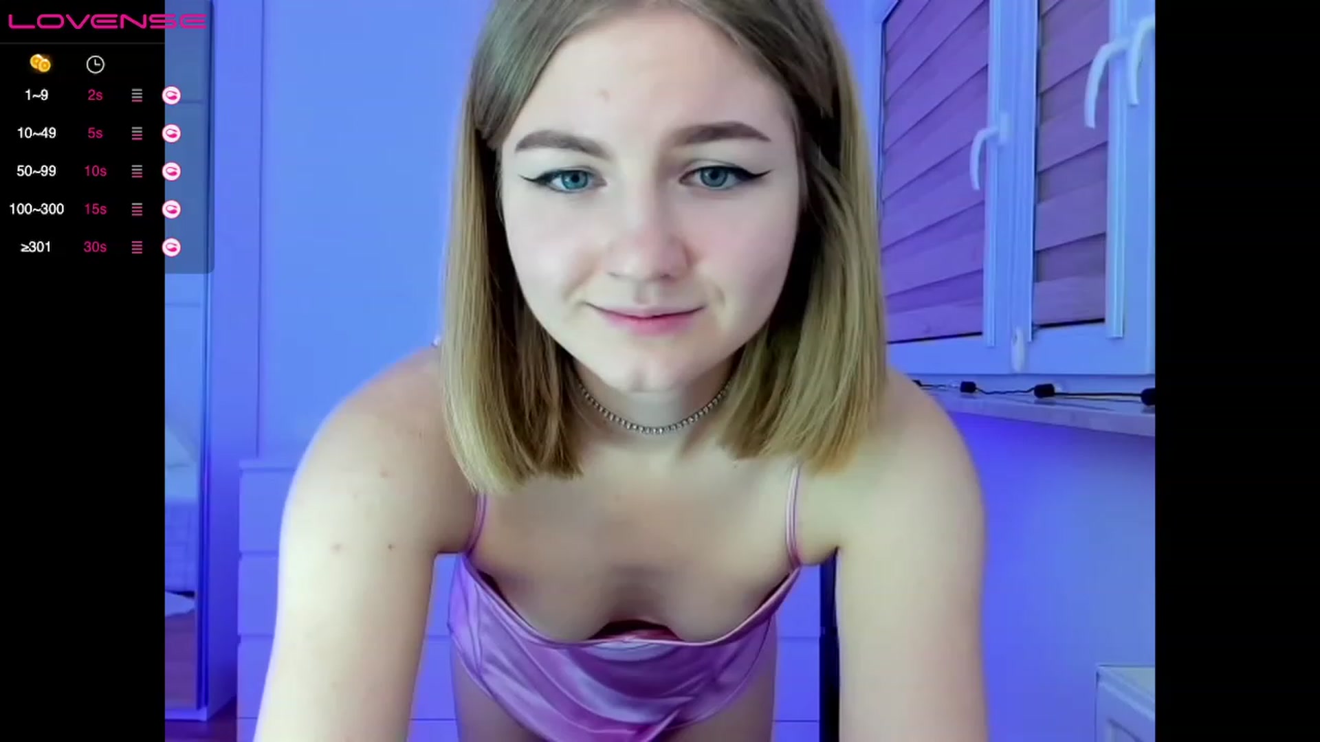 Gallery image thumbnail from Angelicfame's myfreecams stream on, 11/15/2022, 17:27 image 1 of 20