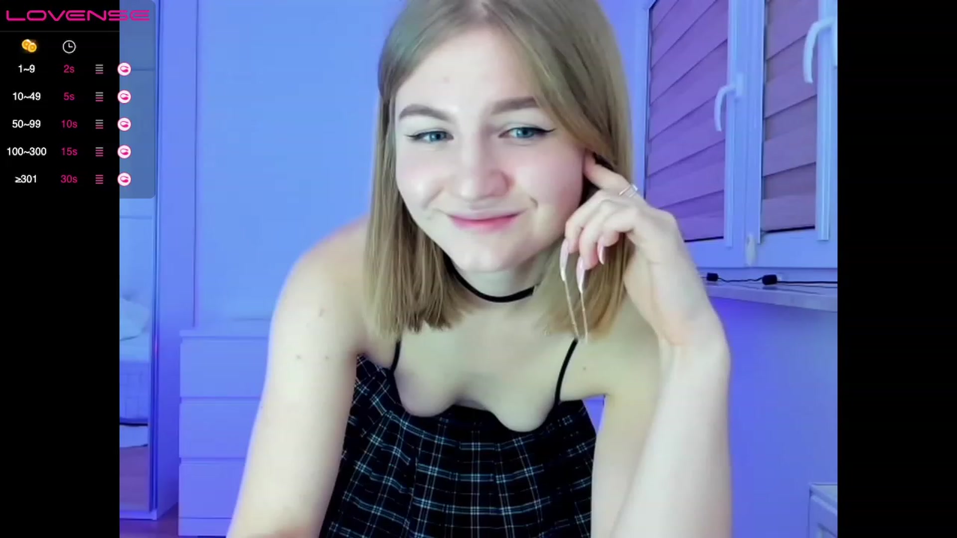 Gallery image thumbnail from Angelicfame's myfreecams stream on, 11/16/2022, 15:31 image 15 of 20