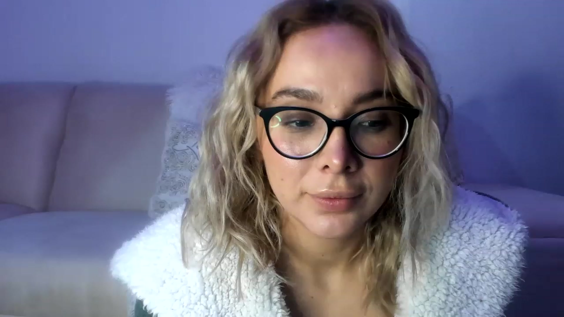 Gallery image thumbnail from Angelicvegaa's myfreecams stream on, 11/27/2022, 08:43 image 19 of 20