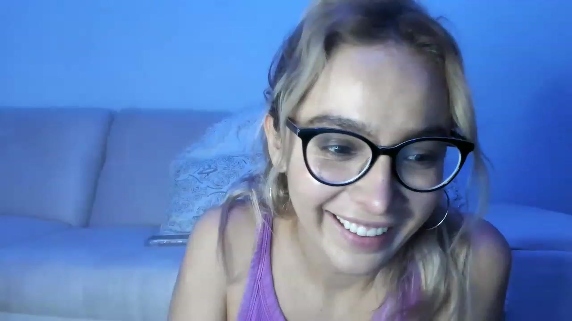 Gallery image thumbnail from Angelicvegaa's myfreecams stream on, 11/28/2022, 24:10 image 9 of 20