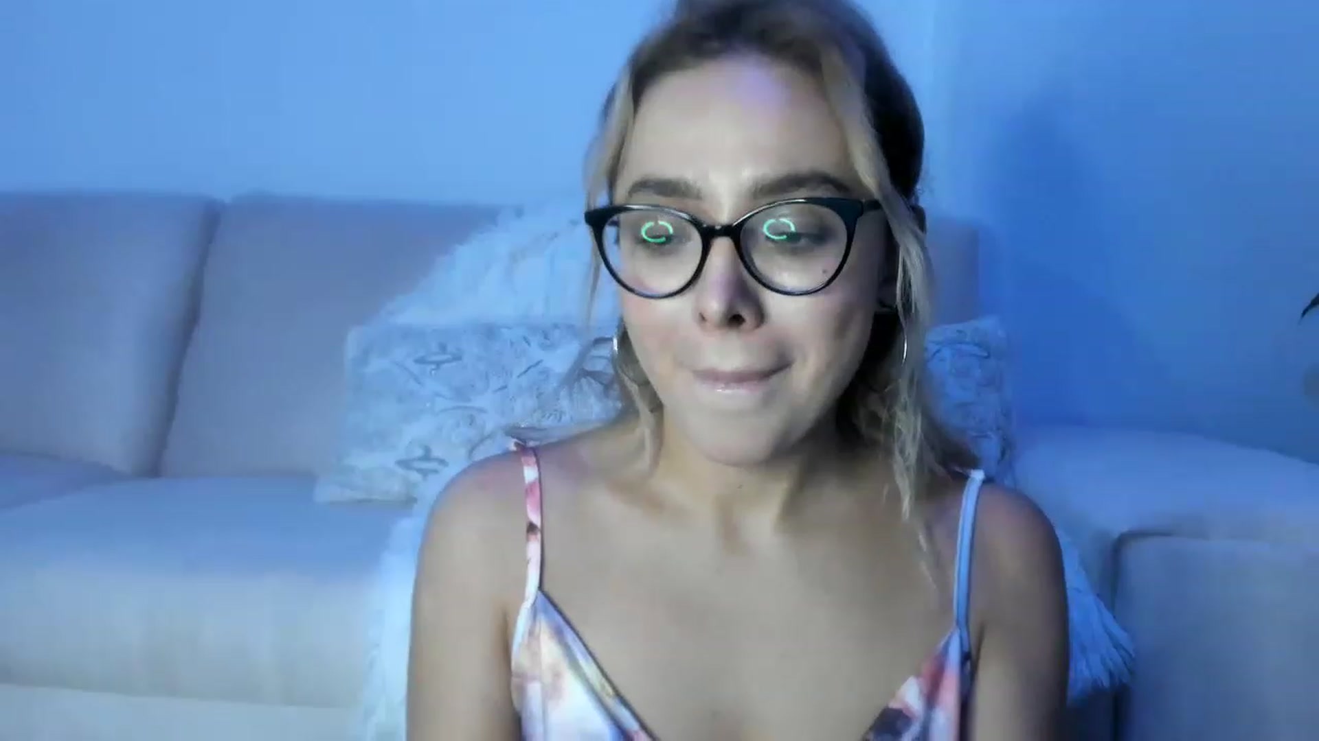 Gallery image thumbnail from Angelicvegaa's myfreecams stream on, 11/28/2022, 01:44 image 4 of 20