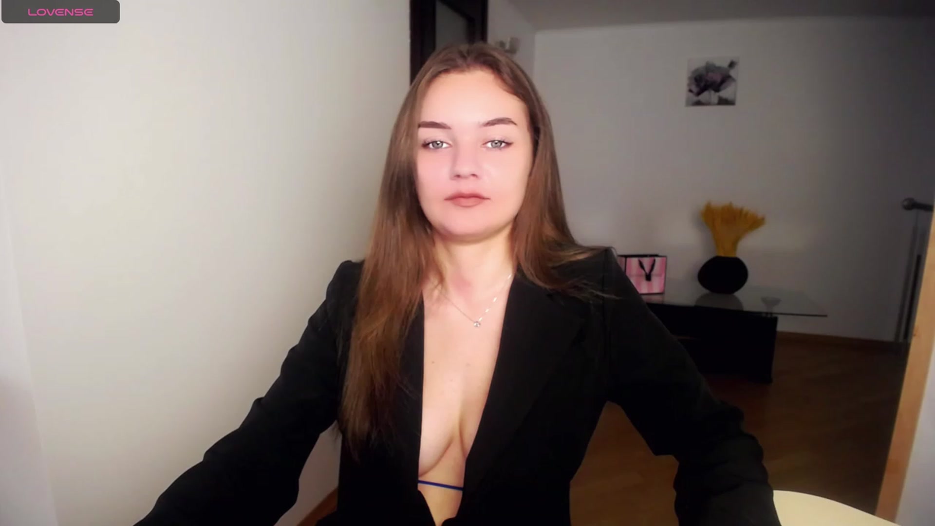Gallery image thumbnail from AngelikaLovve's myfreecams stream on, 08/17/2023, 16:37 image 12 of 20