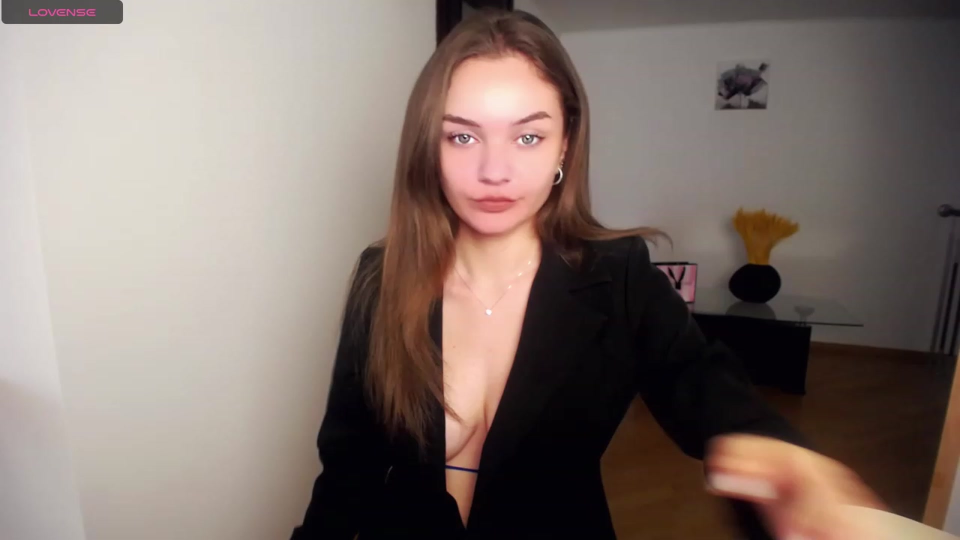 Gallery image thumbnail from AngelikaLovve's myfreecams stream on, 08/17/2023, 16:37 image 1 of 20