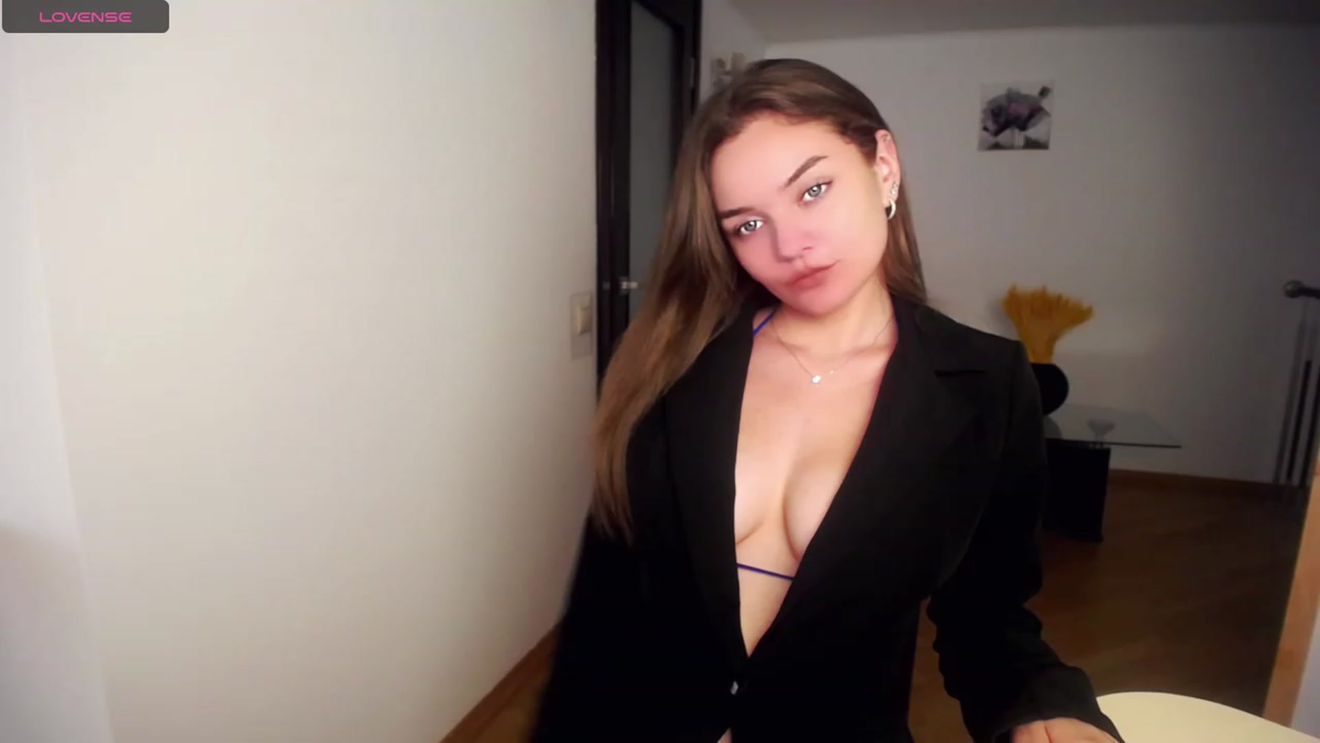 Gallery image thumbnail from AngelikaLovve's myfreecams stream on, 08/17/2023, 16:37 image 2 of 20