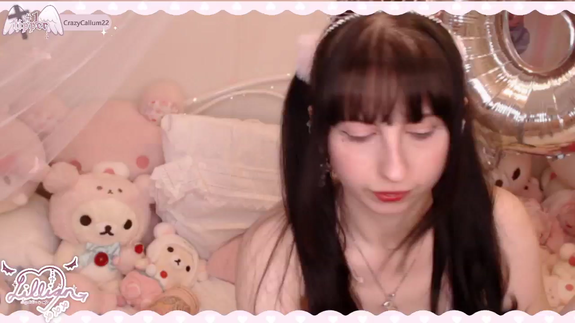 Gallery image thumbnail from Angelillic's myfreecams stream on, 04/21/2024, 01:00 image 4 of 20