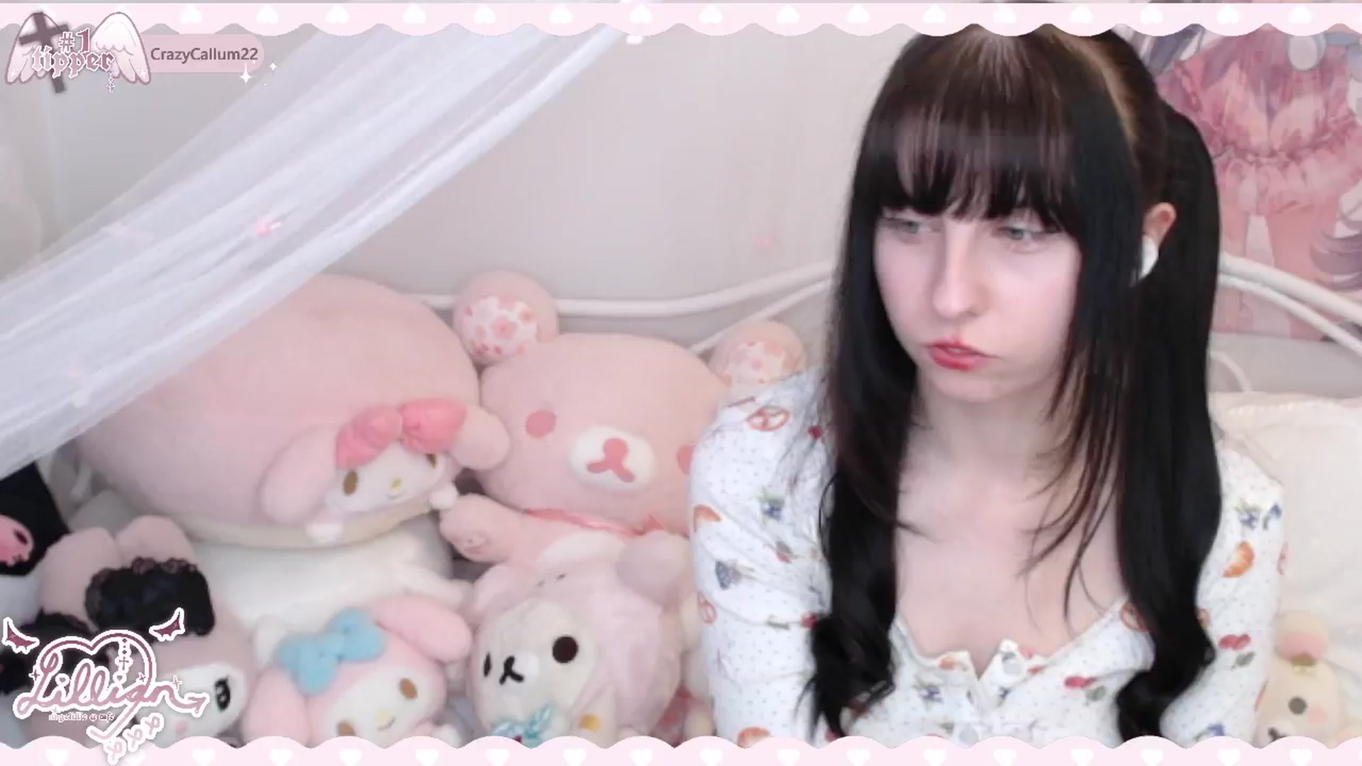 Gallery image thumbnail from Angelillic's myfreecams stream on, 04/26/2024, 02:00 image 2 of 20