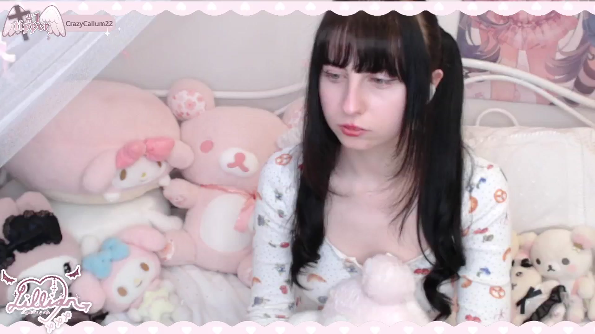 Gallery image thumbnail from Angelillic's myfreecams stream on, 04/26/2024, 02:00 image 10 of 20