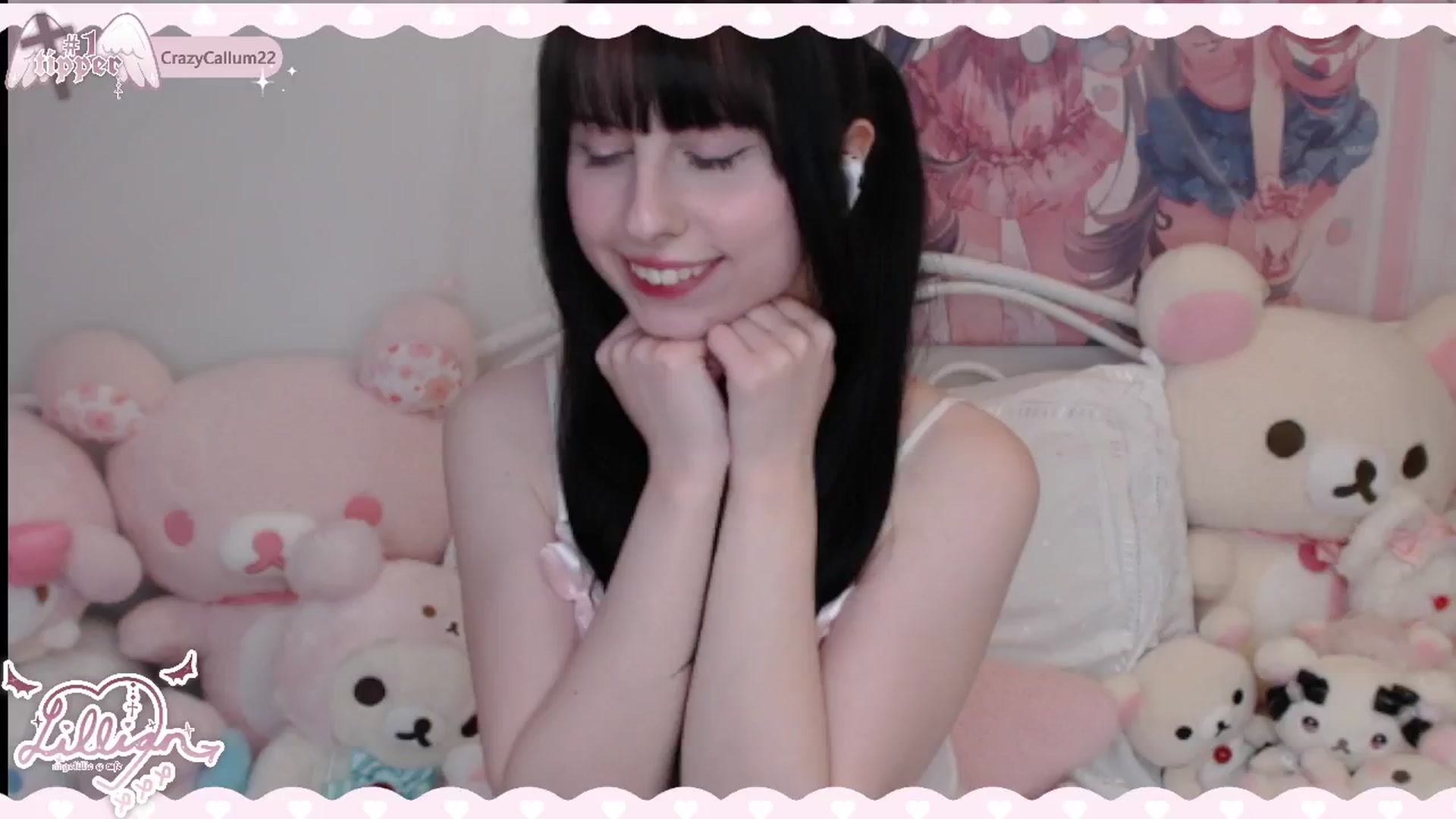 Gallery image thumbnail from Angelillic's myfreecams stream on, 05/07/2024, 01:20 image 1 of 20