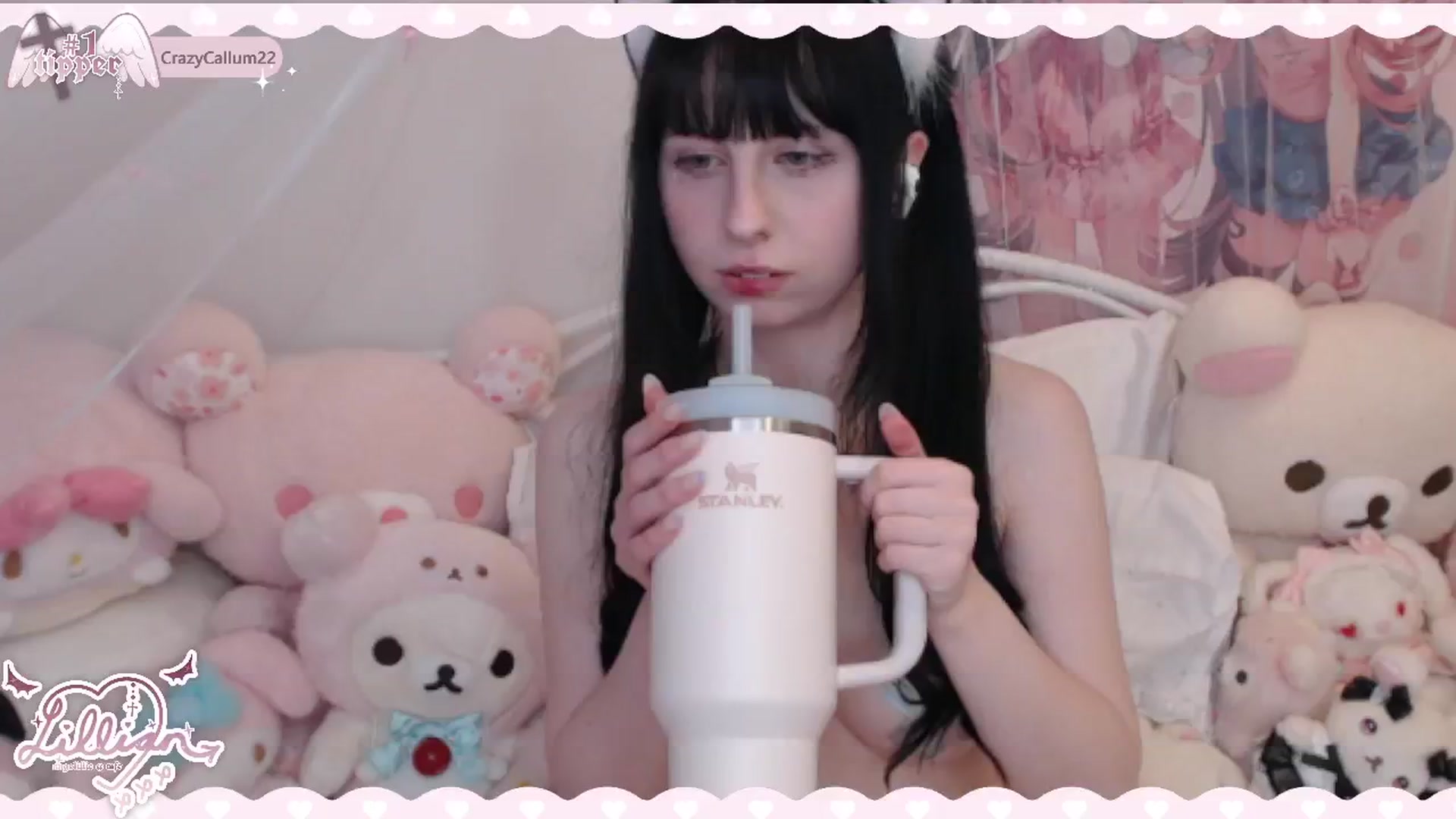 Gallery image thumbnail from Angelillic's myfreecams stream on, 06/04/2024, 01:23 image 13 of 20