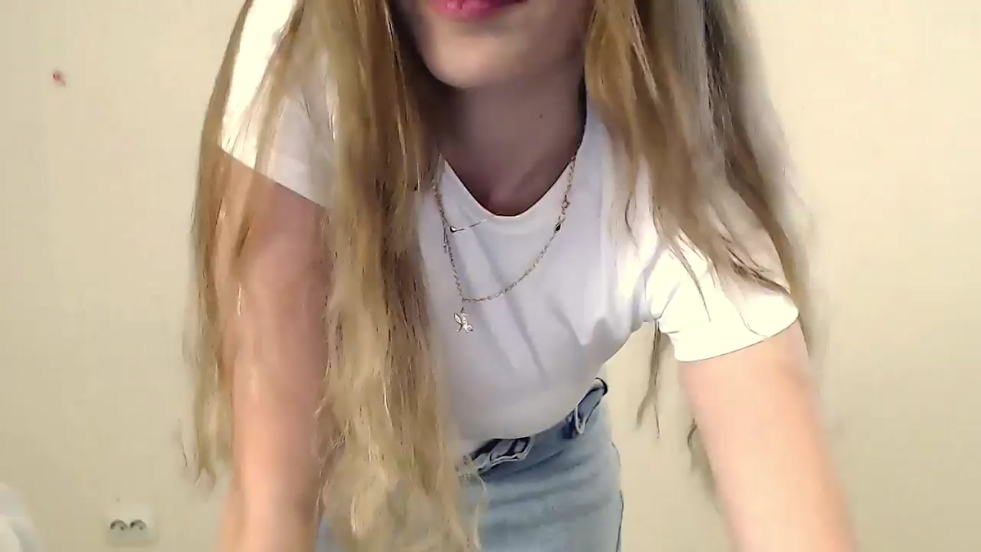 Gallery image thumbnail from Angelina_S_'s myfreecams stream on, 06/17/2025, 08:59 image 4 of 20