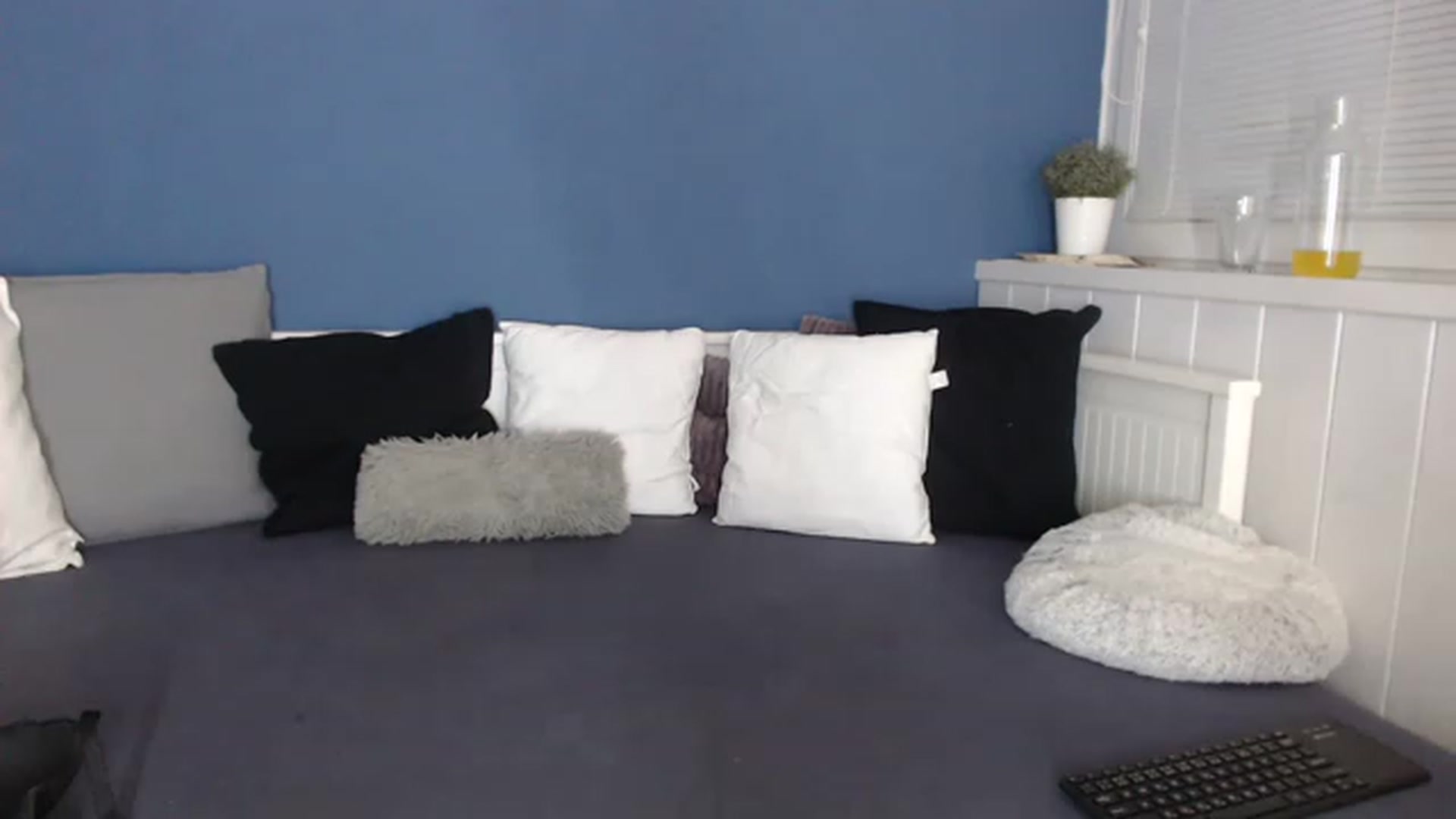 Gallery image thumbnail from AngelineShine's myfreecams stream on, 04/12/2023, 21:14 image 4 of 20