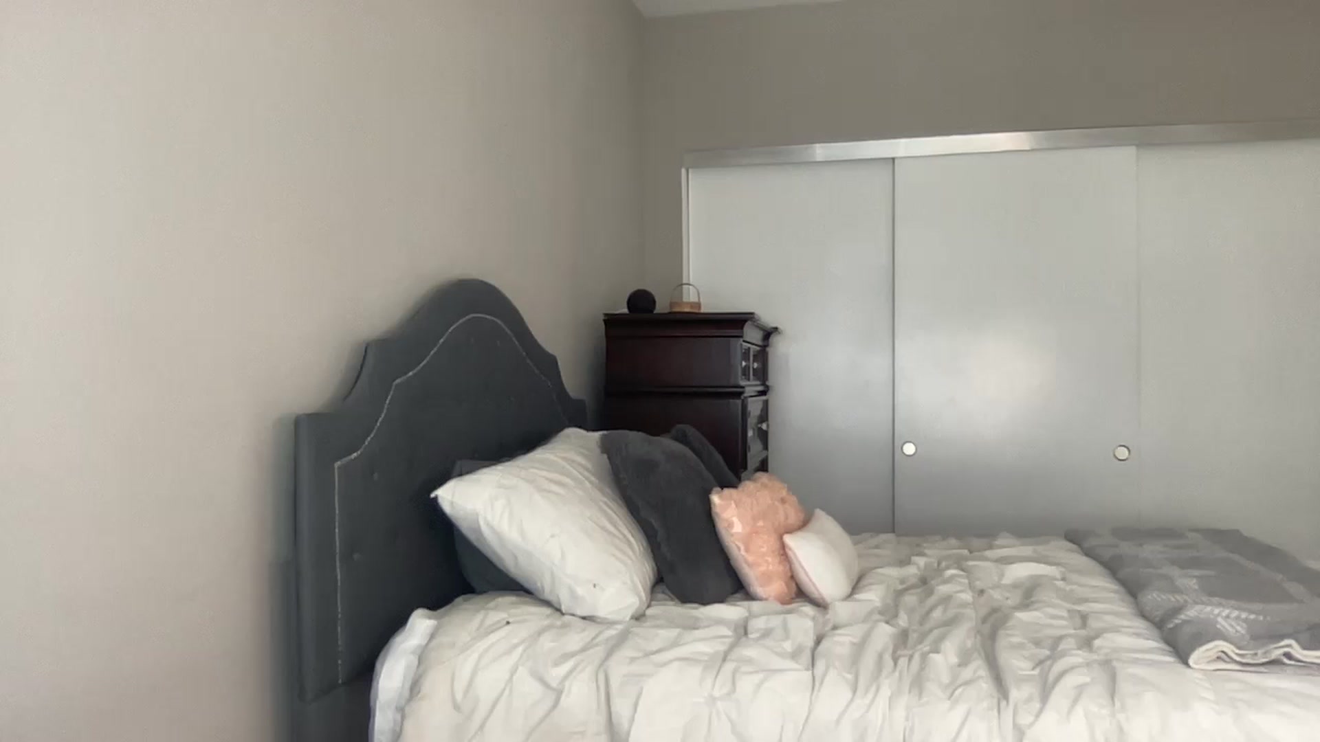 Gallery image thumbnail from Angelique_G's myfreecams stream on, 07/10/2023, 22:38 image 12 of 20