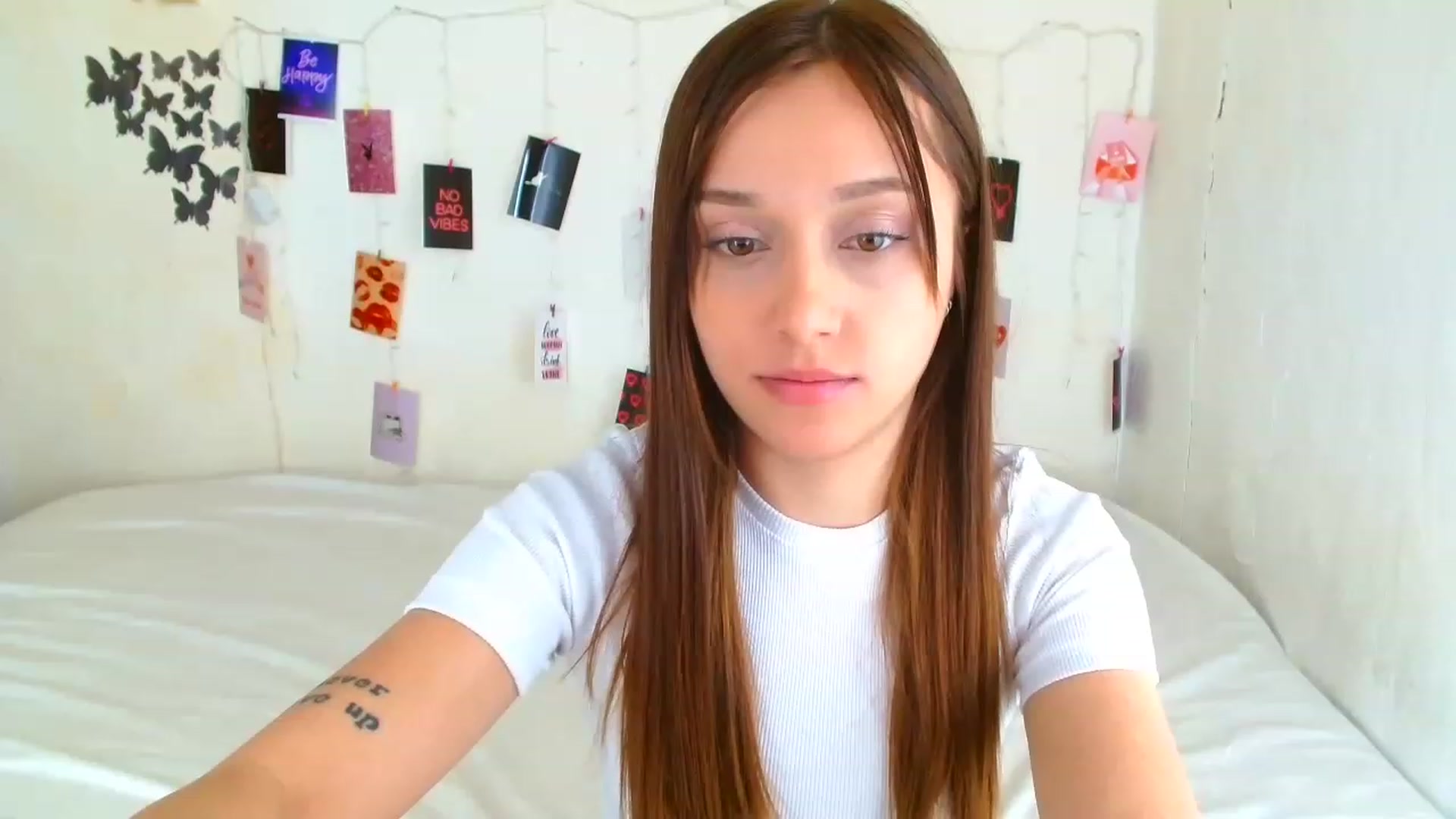 Gallery image thumbnail from AngellBabyy's myfreecams stream on, 04/16/2023, 12:14 image 1 of 20