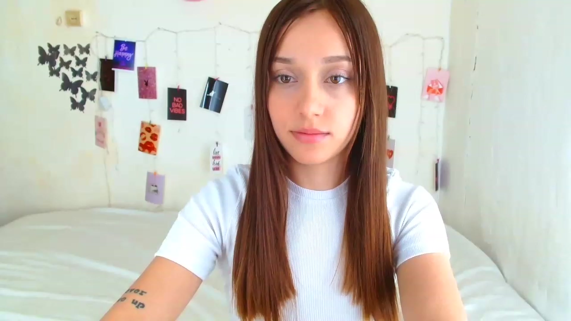 Gallery image thumbnail from AngellBabyy's myfreecams stream on, 04/16/2023, 12:14 image 10 of 20