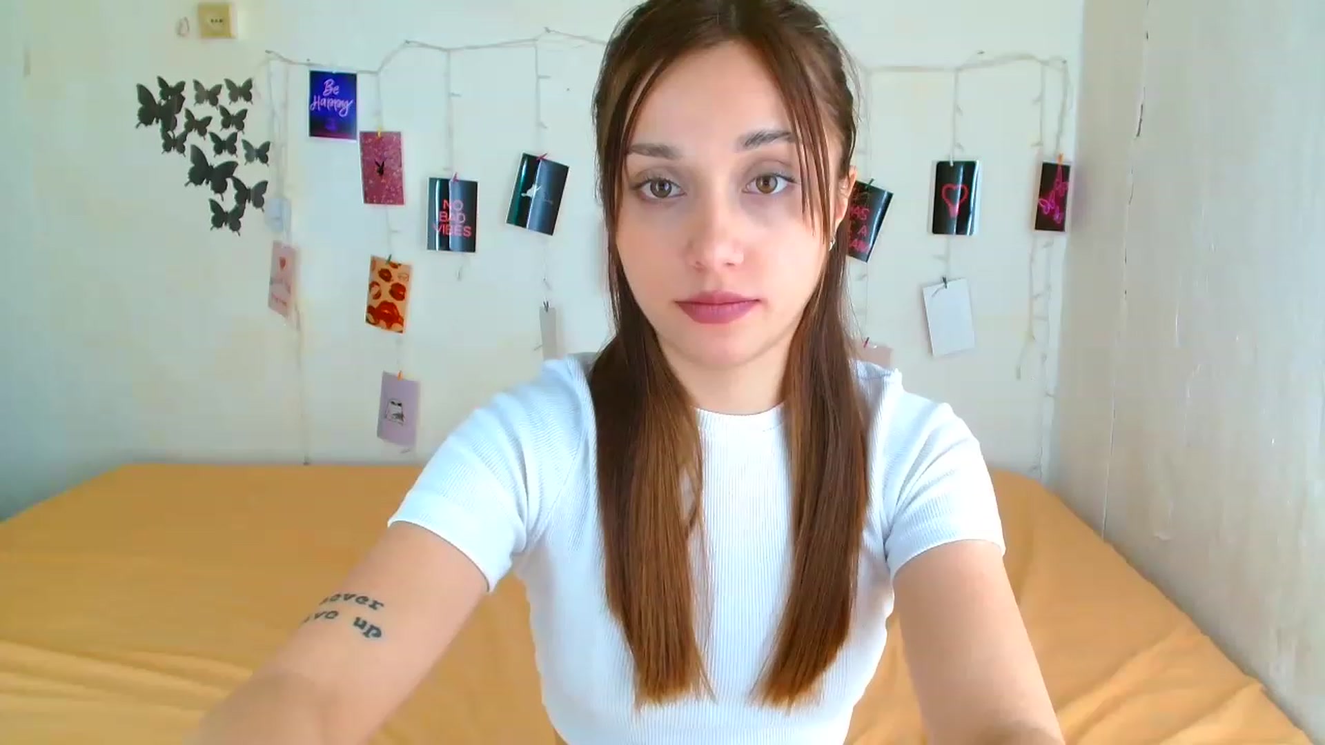 Gallery image thumbnail from AngellBabyy's myfreecams stream on, 05/01/2023, 11:27 image 20 of 20