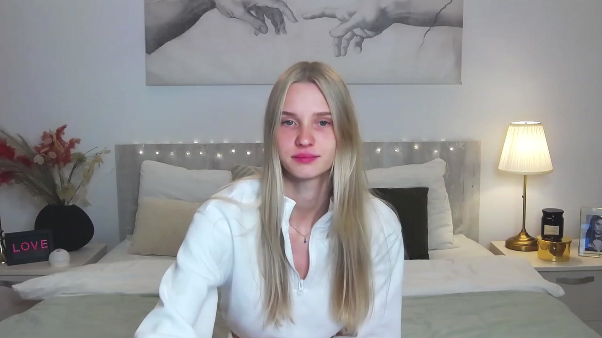 Gallery image thumbnail from Angell_XO's myfreecams stream on, 02/28/2023, 09:06 image 5 of 20
