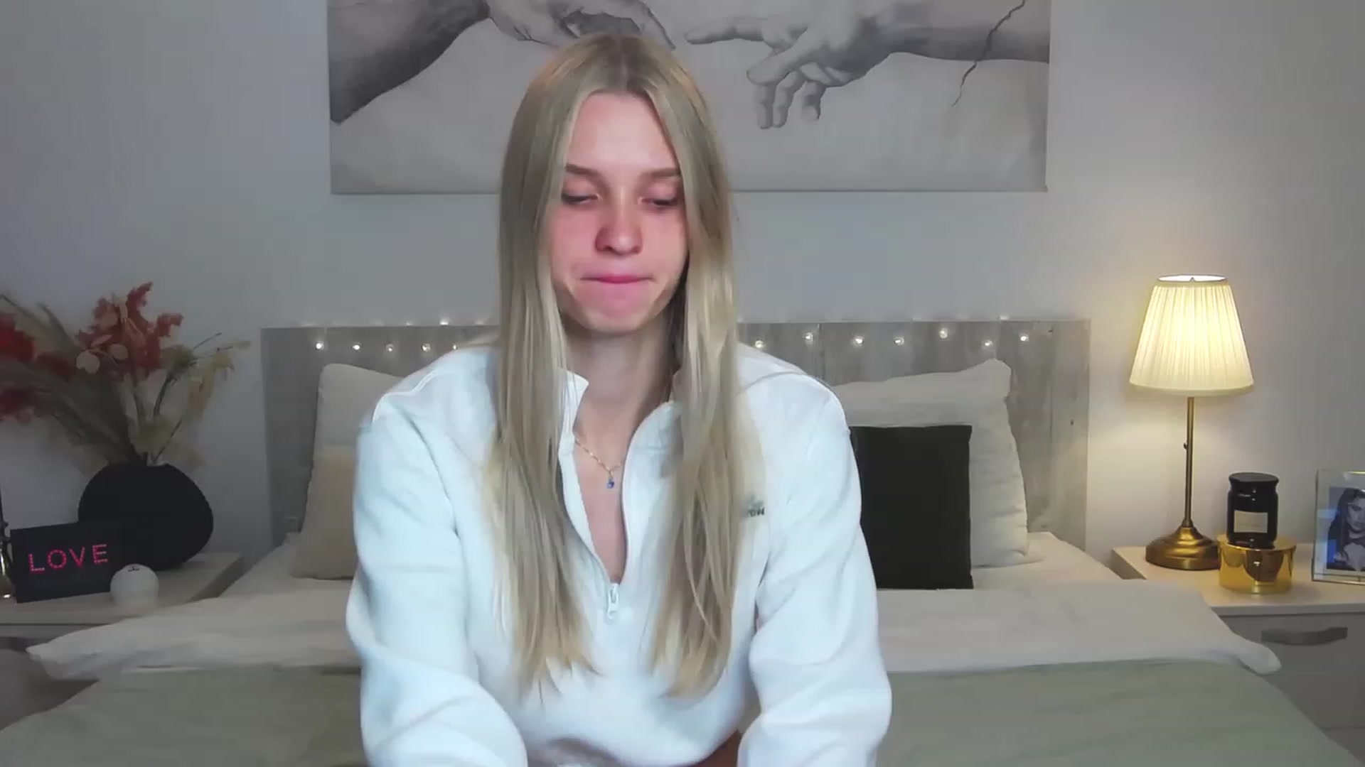 Gallery image thumbnail from Angell_XO's myfreecams stream on, 02/28/2023, 09:06 image 19 of 20