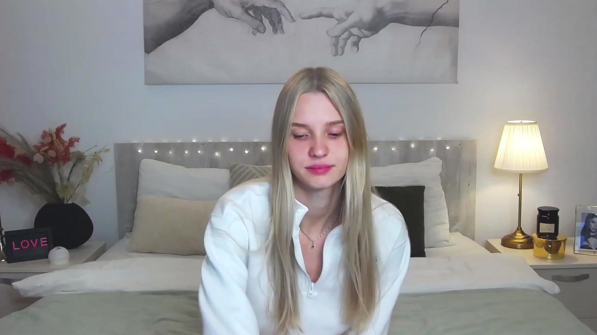 Gallery image thumbnail from Angell_XO's myfreecams stream on, 02/28/2023, 09:06 image 12 of 20
