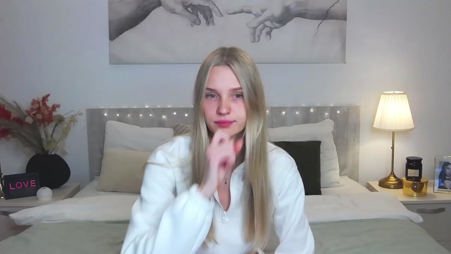 Gallery image thumbnail from Angell_XO's myfreecams stream on, 02/28/2023, 09:06 image 6 of 20