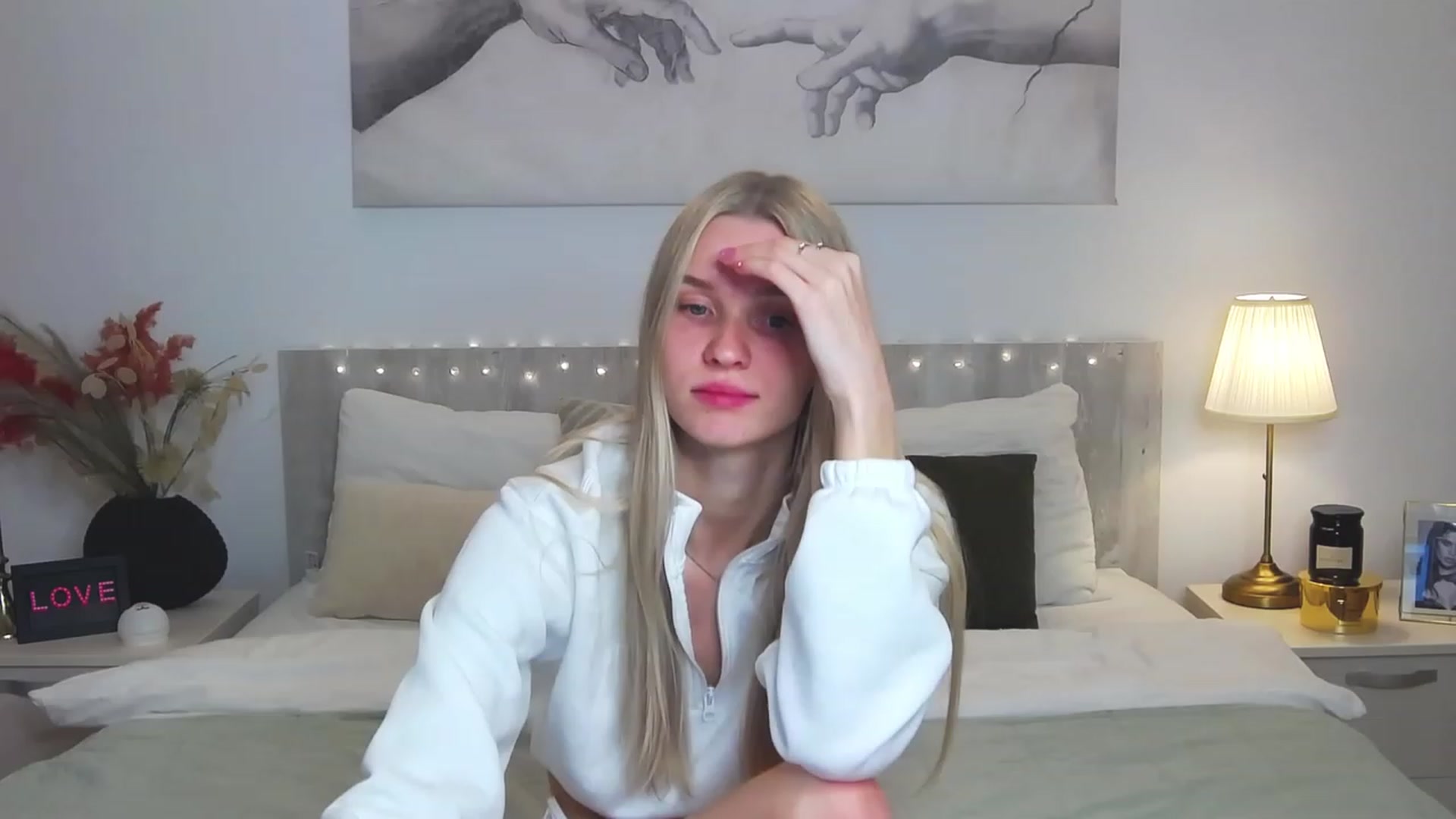 Gallery image thumbnail from Angell_XO's myfreecams stream on, 02/28/2023, 09:06 image 3 of 20