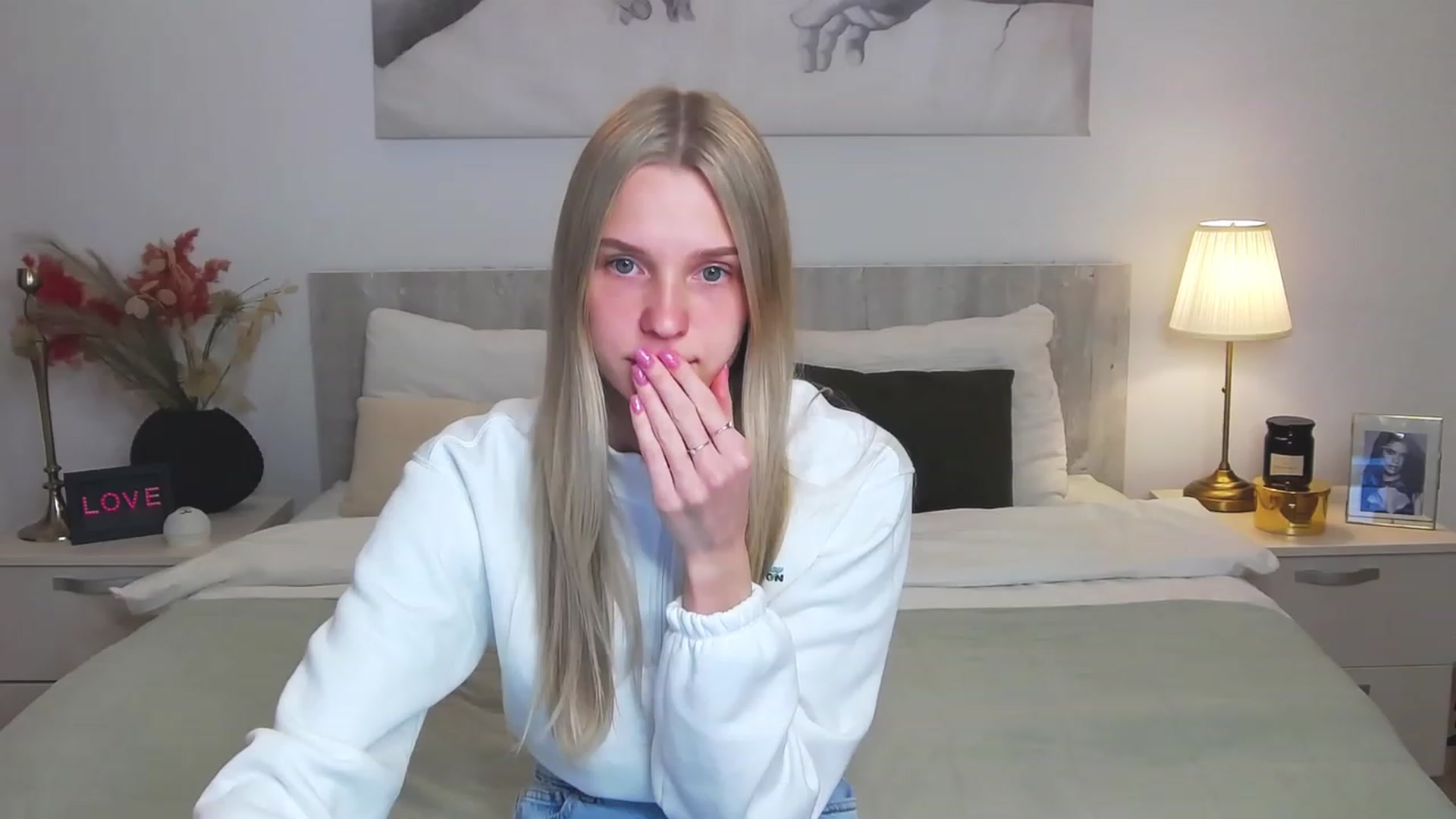 Gallery image thumbnail from Angell_XO's myfreecams stream on, 02/28/2023, 13:02 image 10 of 20
