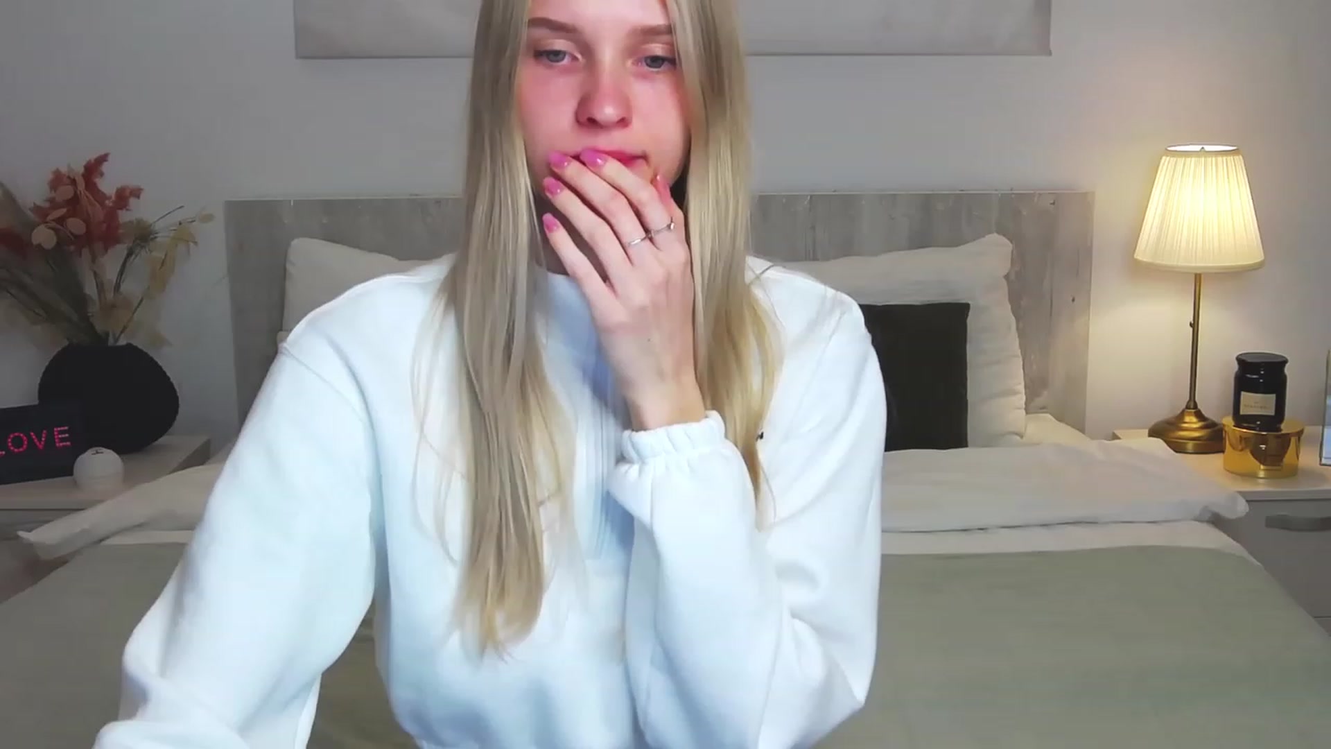 Gallery image thumbnail from Angell_XO's myfreecams stream on, 02/28/2023, 13:02 image 20 of 20