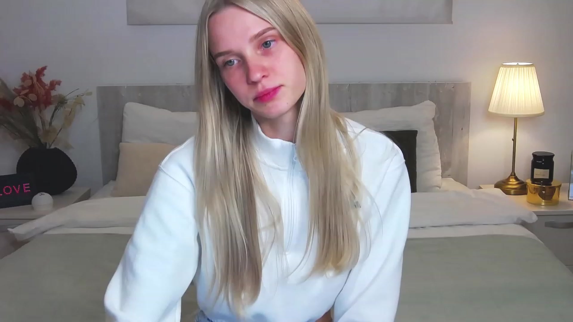 Gallery image thumbnail from Angell_XO's myfreecams stream on, 02/28/2023, 13:02 image 18 of 20