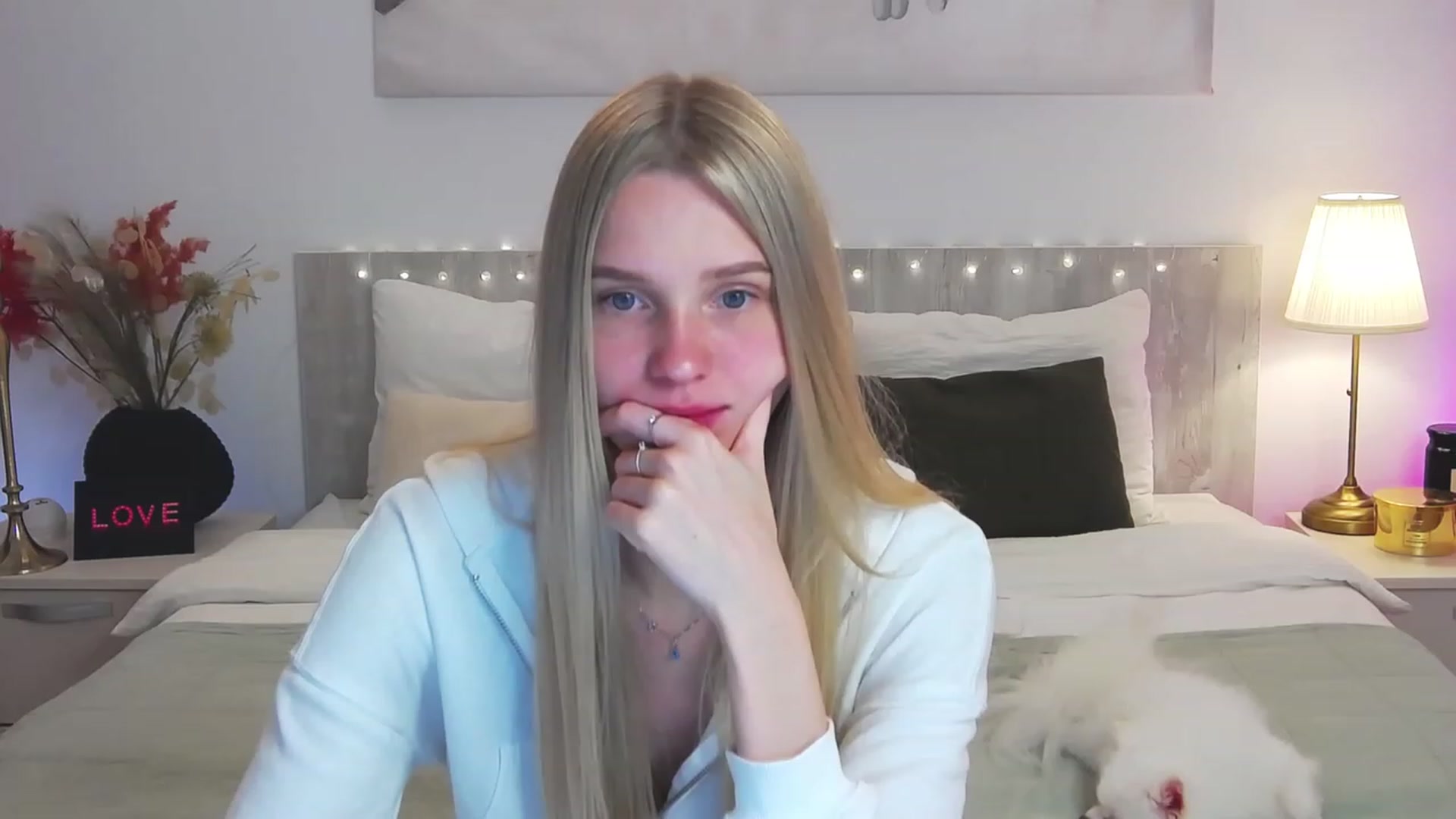 Gallery image thumbnail from Angell_XO's myfreecams stream on, 03/03/2023, 11:44 image 4 of 20