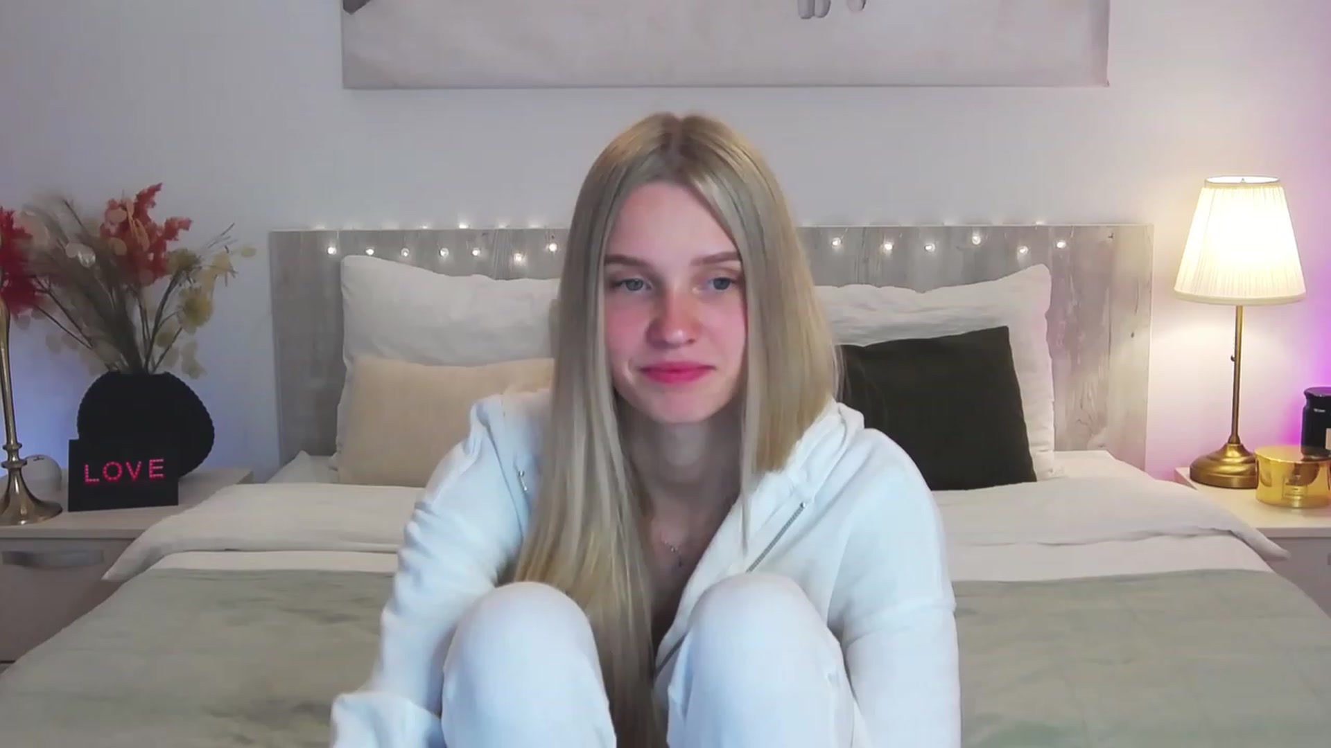 Gallery image thumbnail from Angell_XO's myfreecams stream on, 03/03/2023, 11:44 image 20 of 20