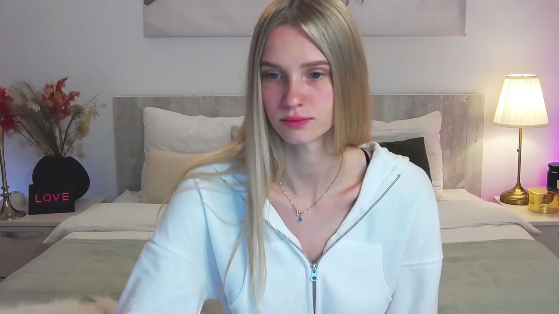 Gallery image thumbnail from Angell_XO's myfreecams stream on, 03/03/2023, 12:02 image 20 of 20