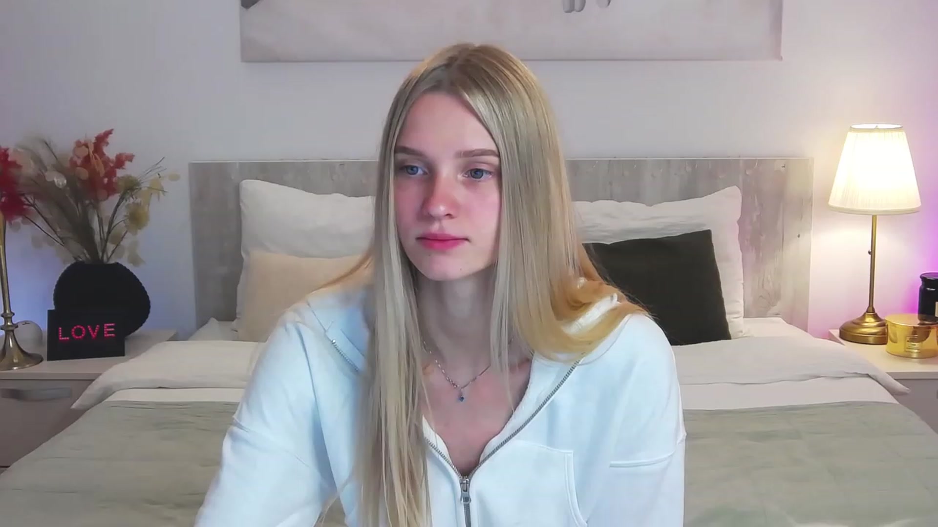 Gallery image thumbnail from Angell_XO's myfreecams stream on, 03/03/2023, 12:02 image 9 of 20