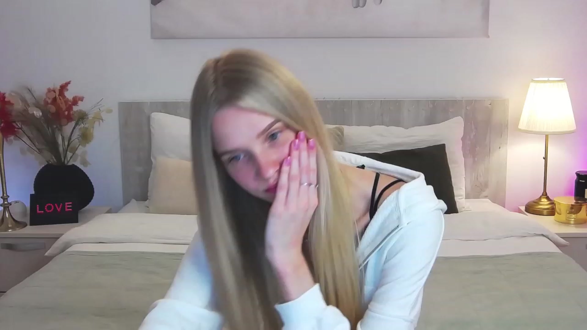Gallery image thumbnail from Angell_XO's myfreecams stream on, 03/03/2023, 12:54 image 14 of 20