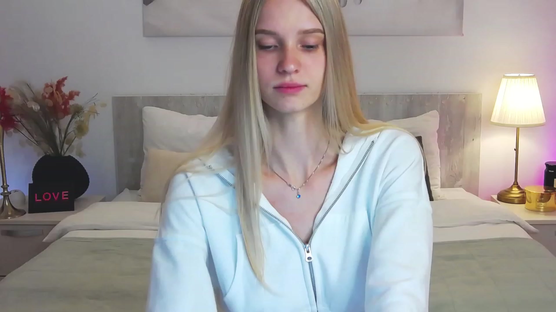 Gallery image thumbnail from Angell_XO's myfreecams stream on, 03/03/2023, 12:54 image 1 of 20