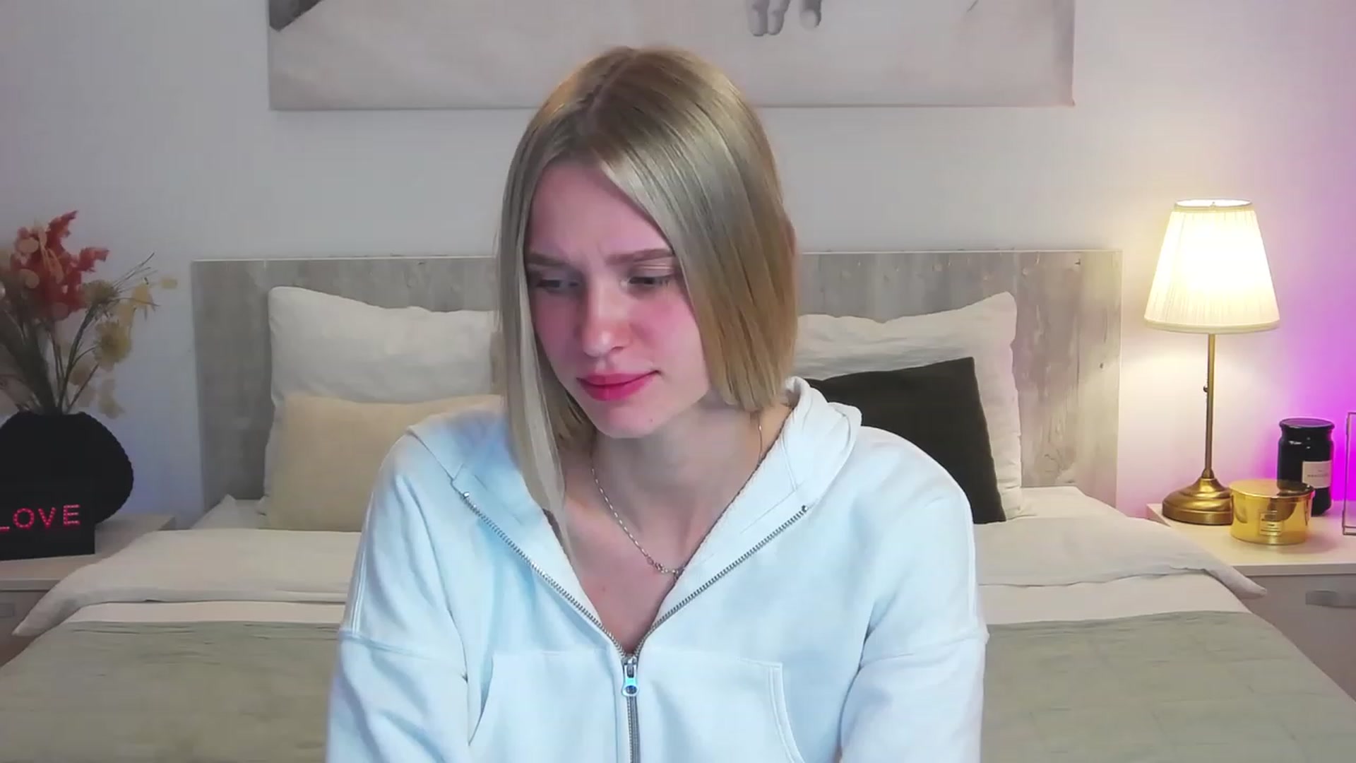 Gallery image thumbnail from Angell_XO's myfreecams stream on, 03/03/2023, 13:46 image 19 of 20