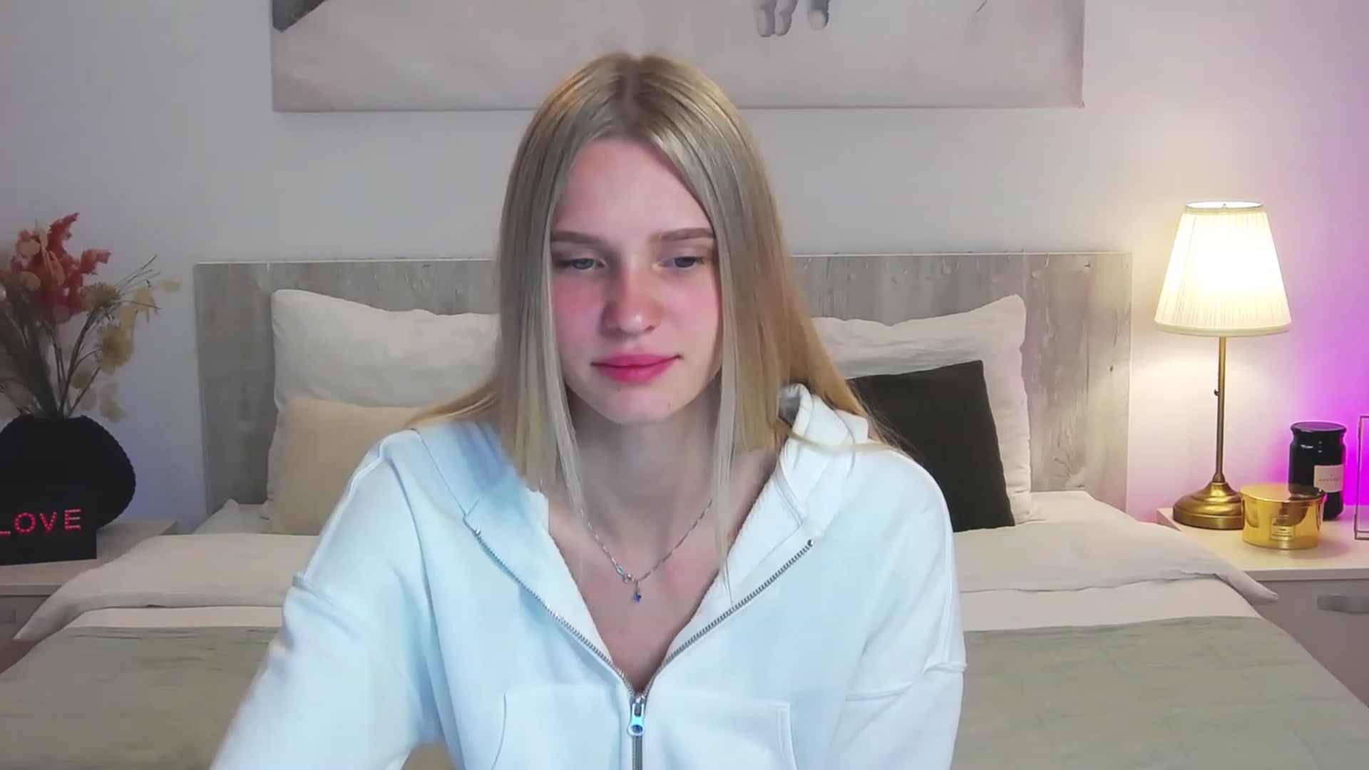 Gallery image thumbnail from Angell_XO's myfreecams stream on, 03/03/2023, 13:46 image 15 of 20