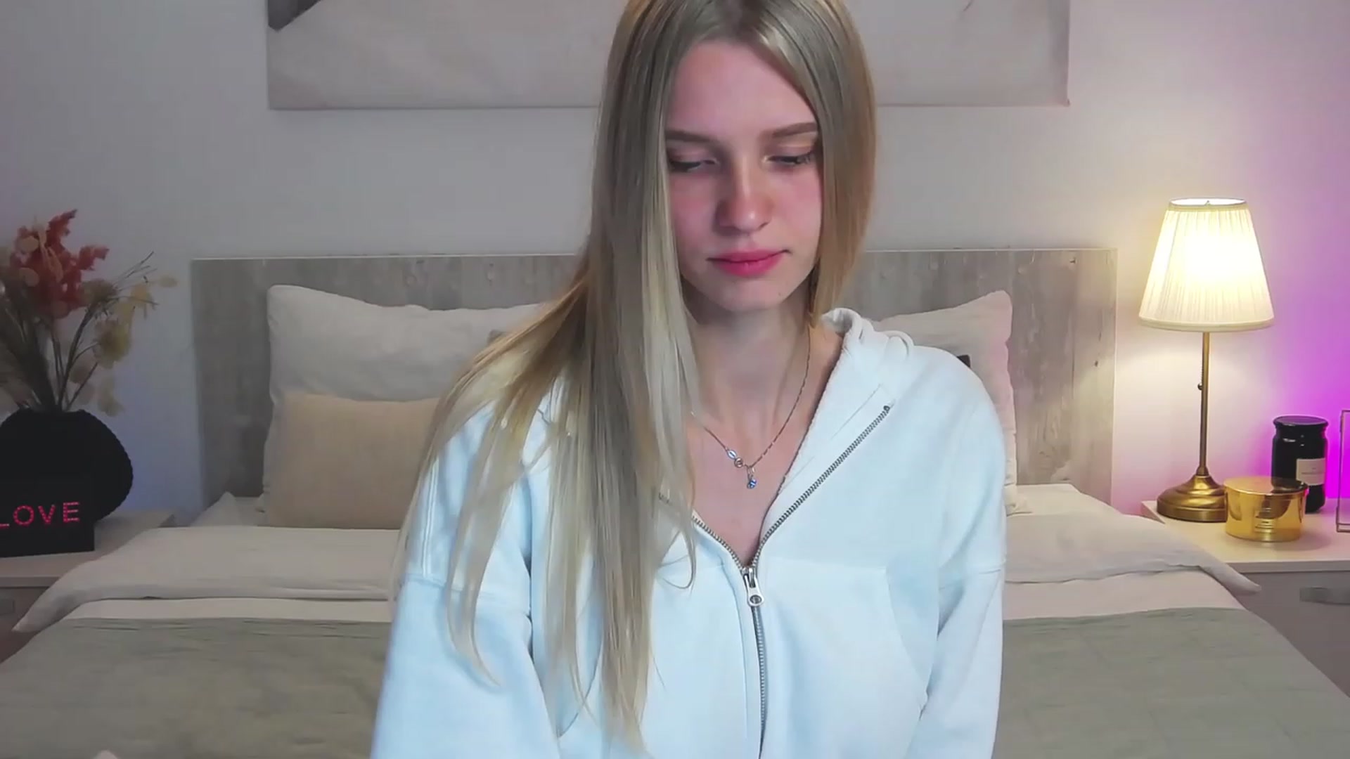 Gallery image thumbnail from Angell_XO's myfreecams stream on, 03/03/2023, 13:46 image 16 of 20