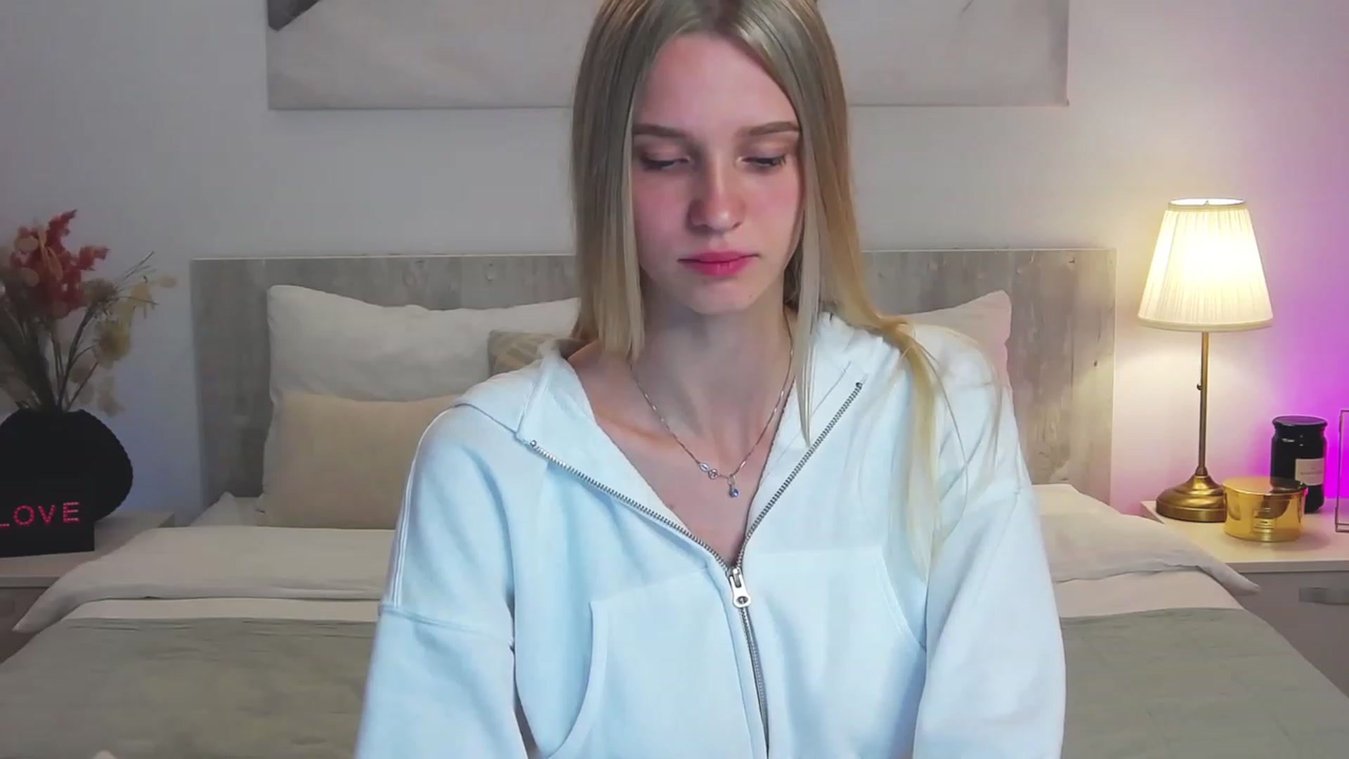 Gallery image thumbnail from Angell_XO's myfreecams stream on, 03/03/2023, 13:46 image 17 of 20