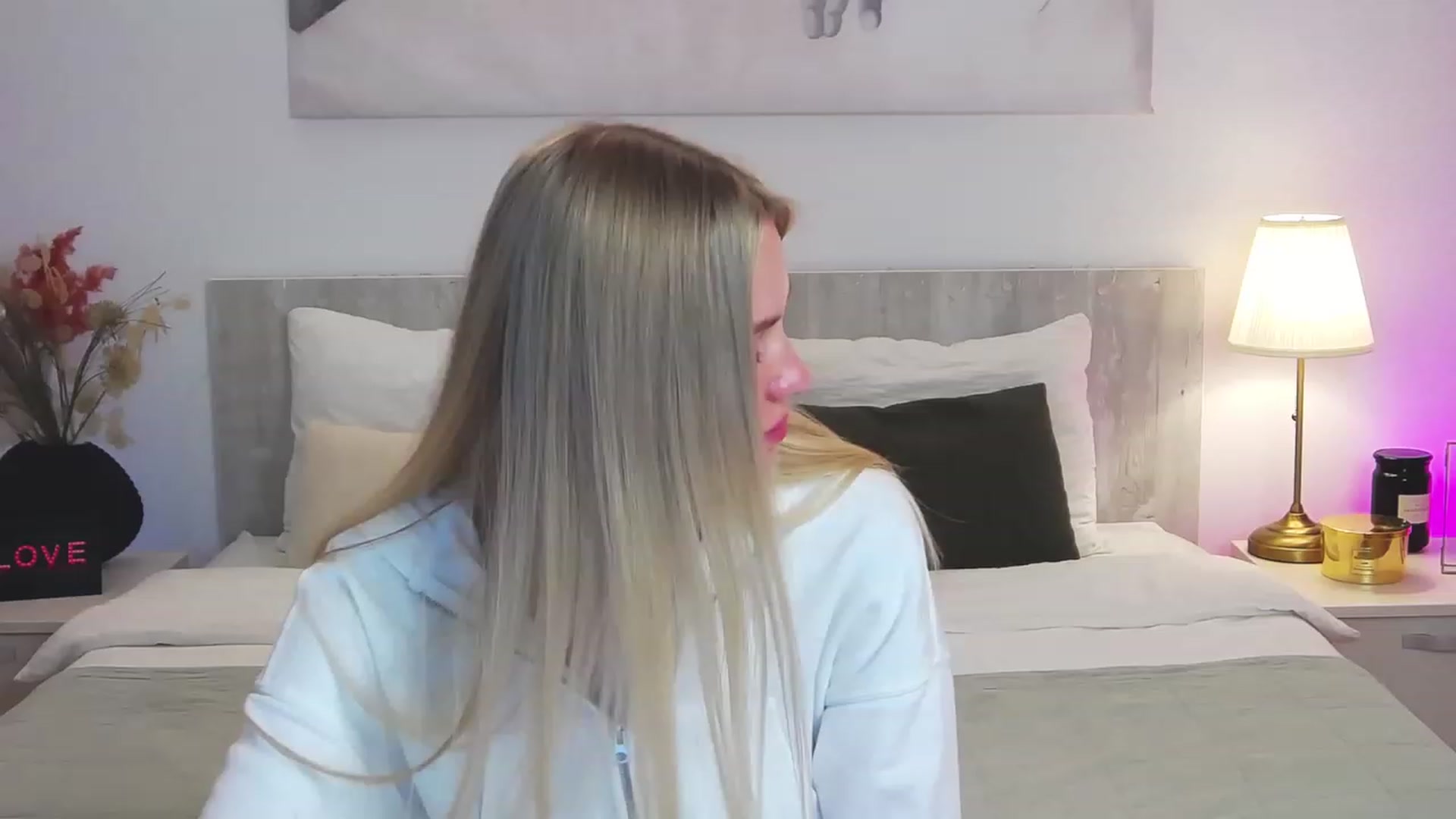 Gallery image thumbnail from Angell_XO's myfreecams stream on, 03/03/2023, 13:46 image 6 of 20