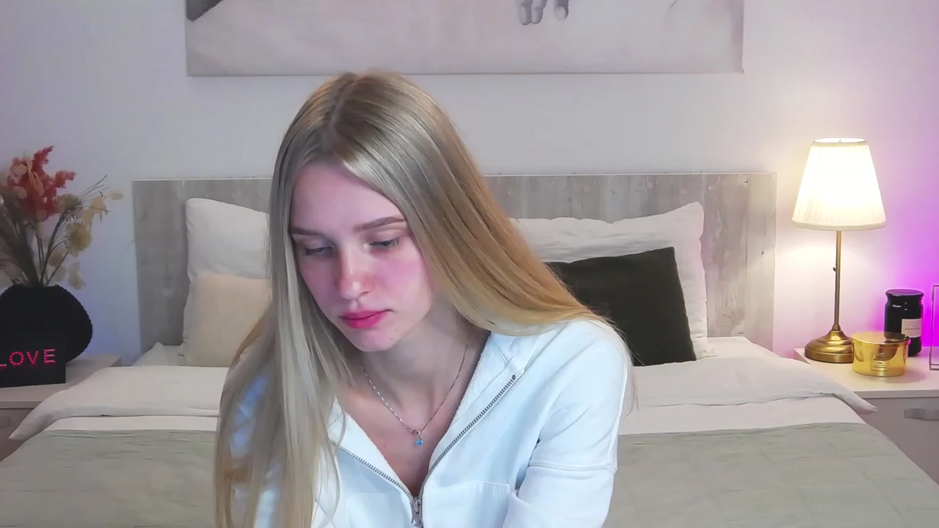 Gallery image thumbnail from Angell_XO's myfreecams stream on, 03/03/2023, 13:46 image 5 of 20