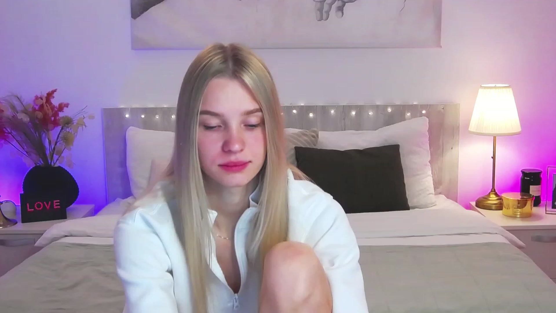 Gallery image thumbnail from Angell_XO's myfreecams stream on, 03/07/2023, 06:29 image 18 of 20