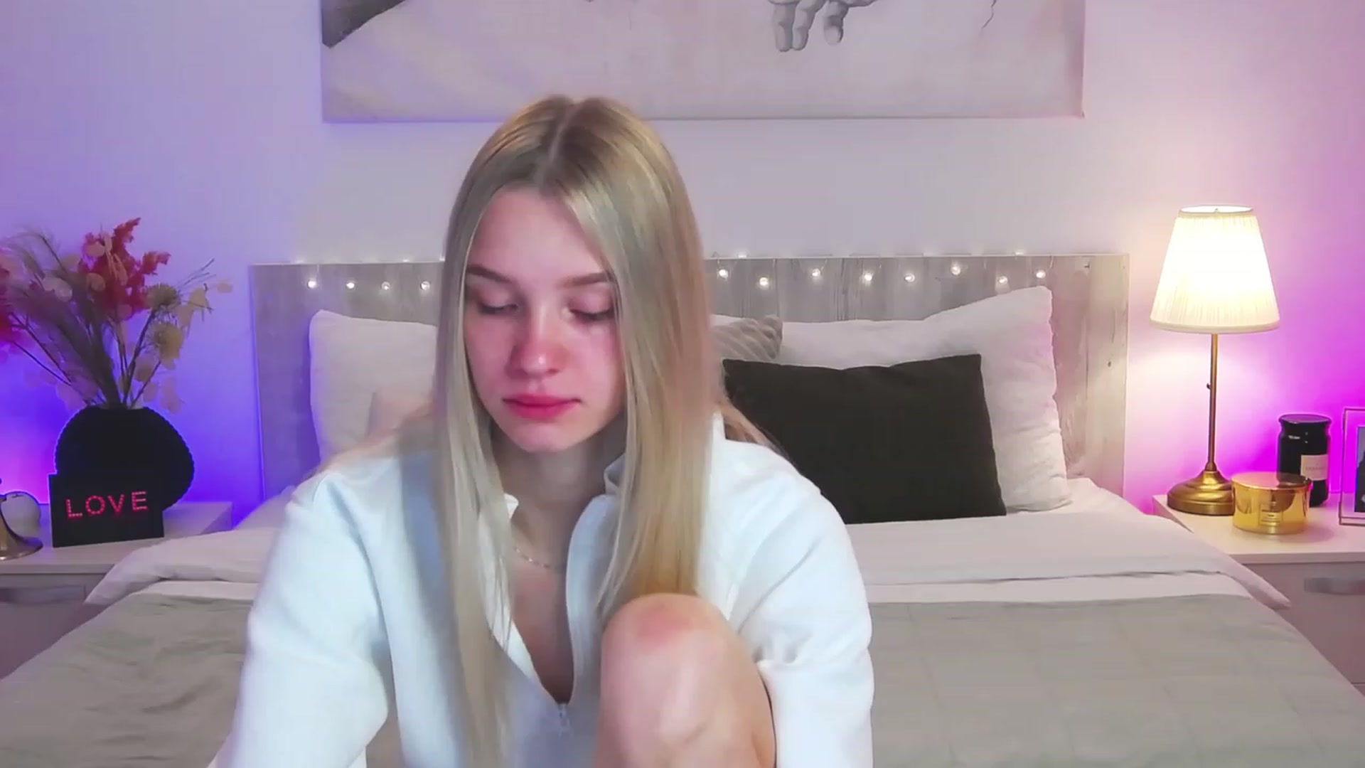 Gallery image thumbnail from Angell_XO's myfreecams stream on, 03/07/2023, 06:29 image 17 of 20