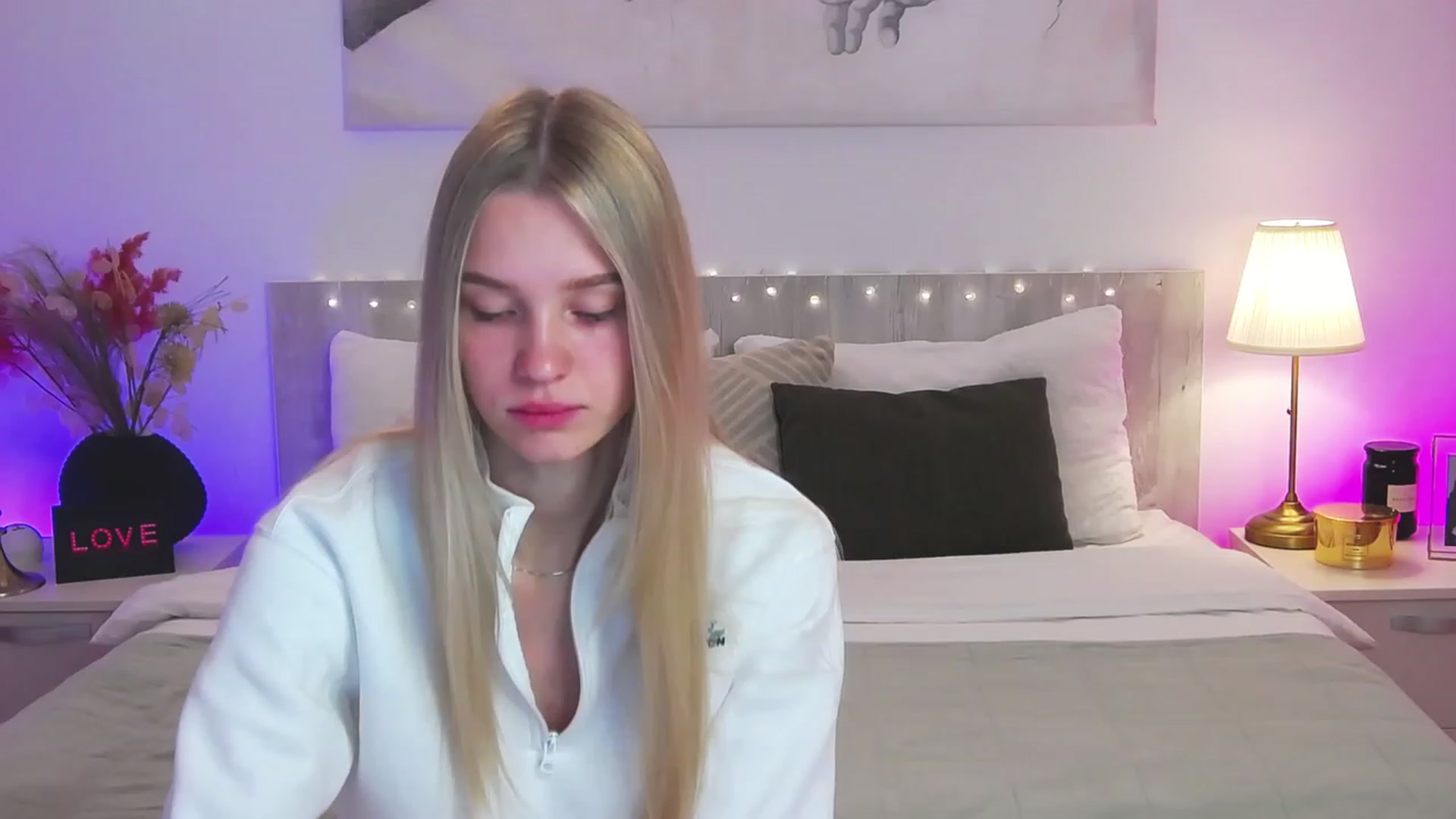 Gallery image thumbnail from Angell_XO's myfreecams stream on, 03/07/2023, 06:29 image 4 of 20