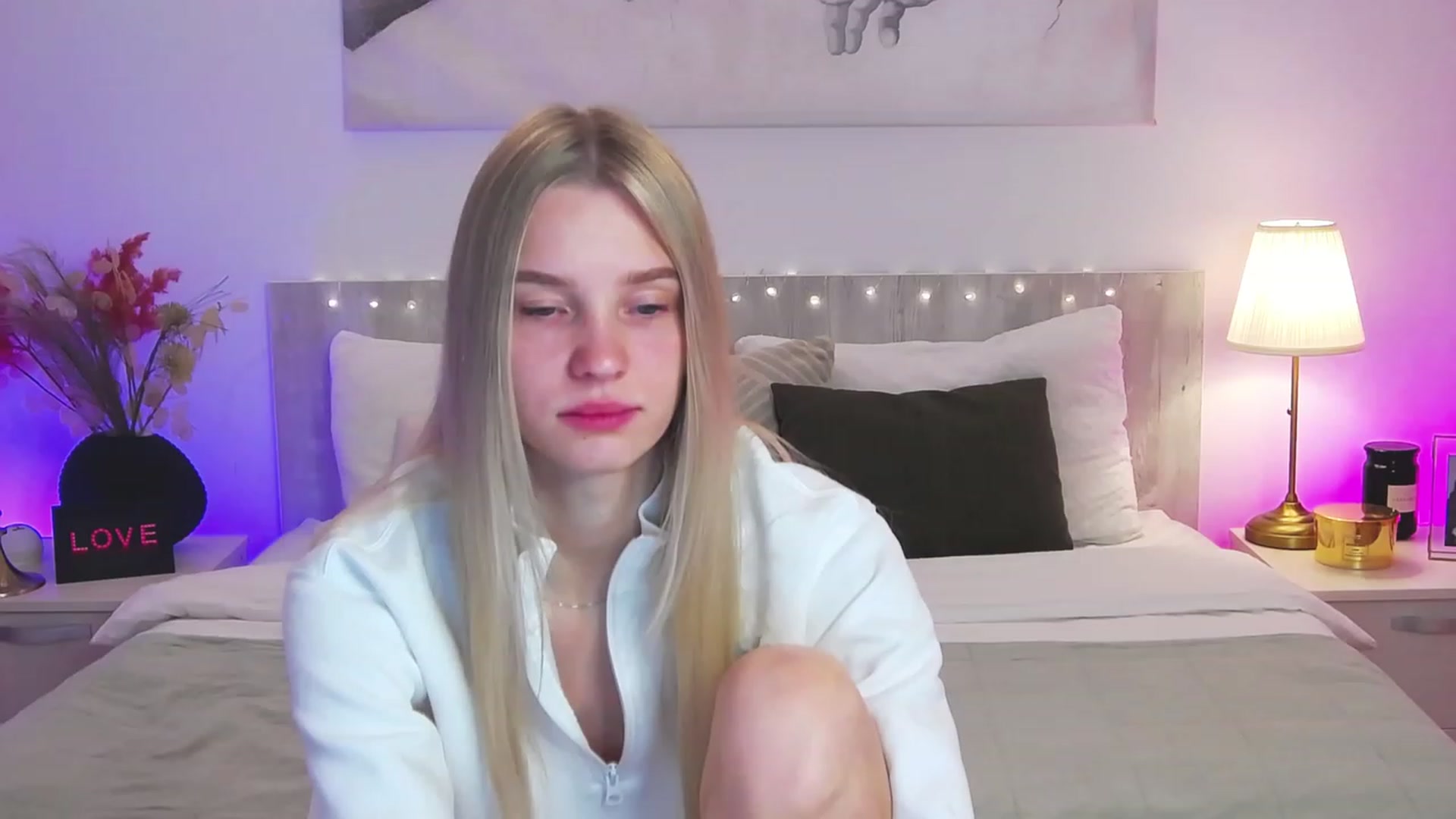 Gallery image thumbnail from Angell_XO's myfreecams stream on, 03/07/2023, 06:29 image 14 of 20
