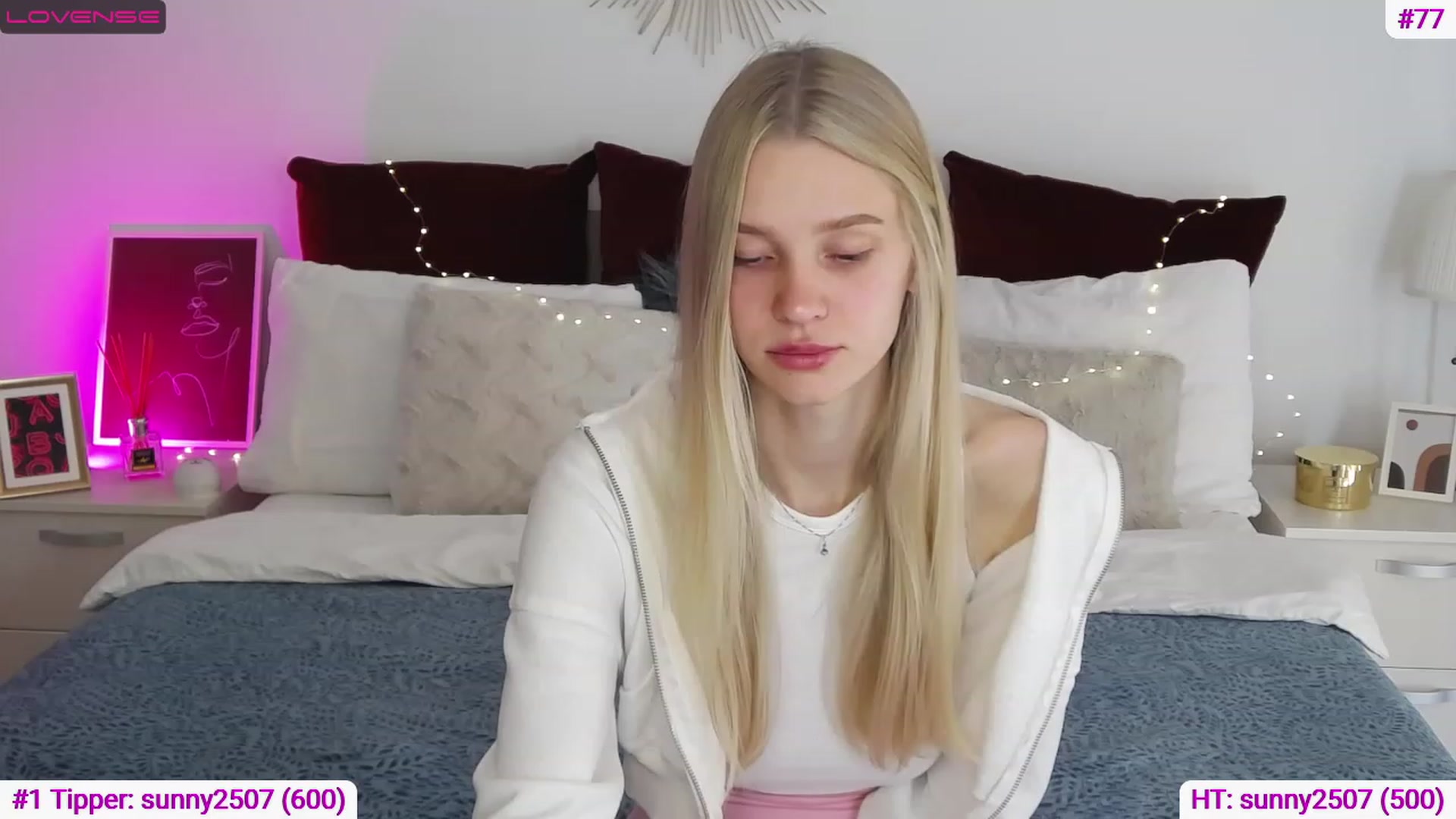 Gallery image thumbnail from Angell_XO's myfreecams stream on, 03/14/2023, 06:55 image 15 of 20